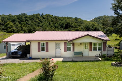Homes For Sale - 631 Lee Valley Road<br/> Whitesburg, TN 37891
