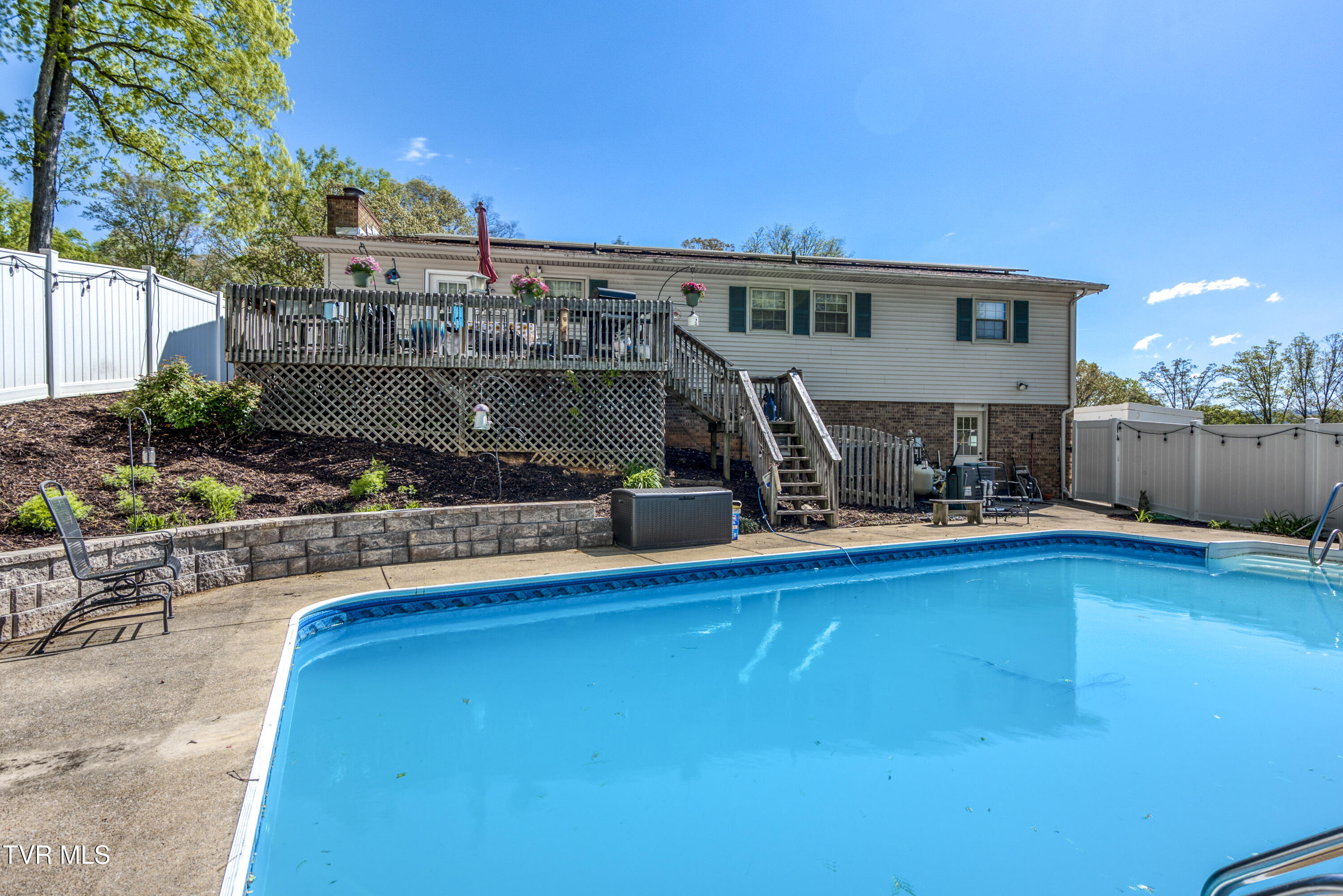 607 Dover Avenue, Mount Carmel, Tennessee image 9