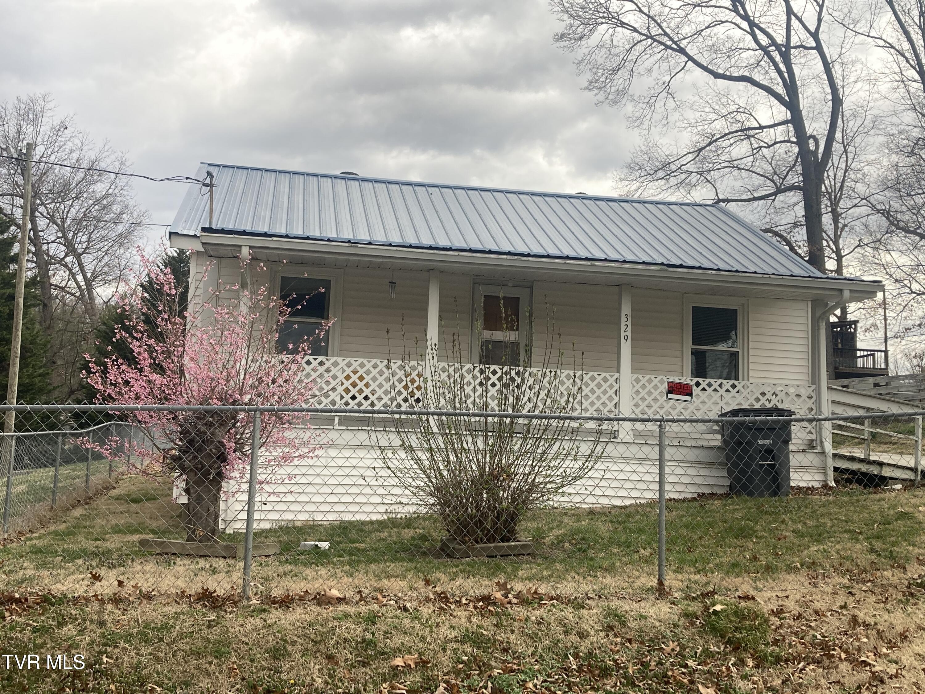 329 Cypress Street, Mount Carmel, Tennessee image 1