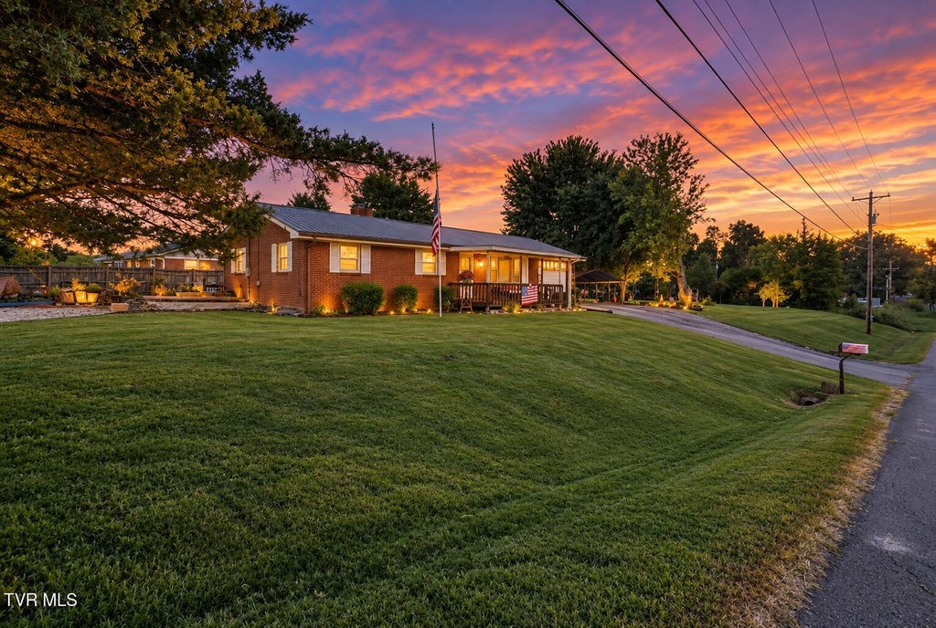 Photo of 66 Hillcrest Street, Greeneville, TN 37743 (MLS # 10000570)