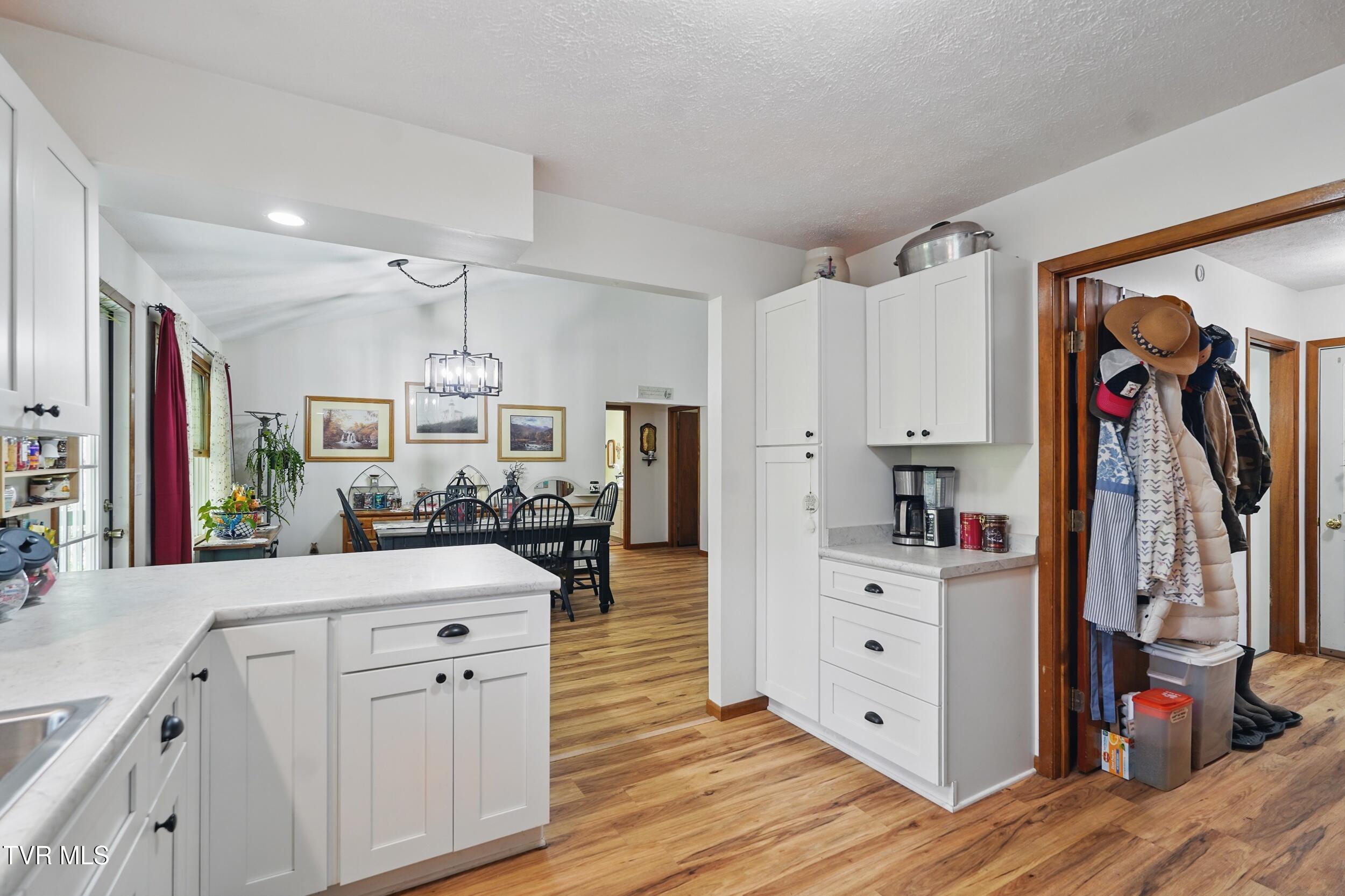 368 Burbank Road, Roan Mountain, Tennessee image 16