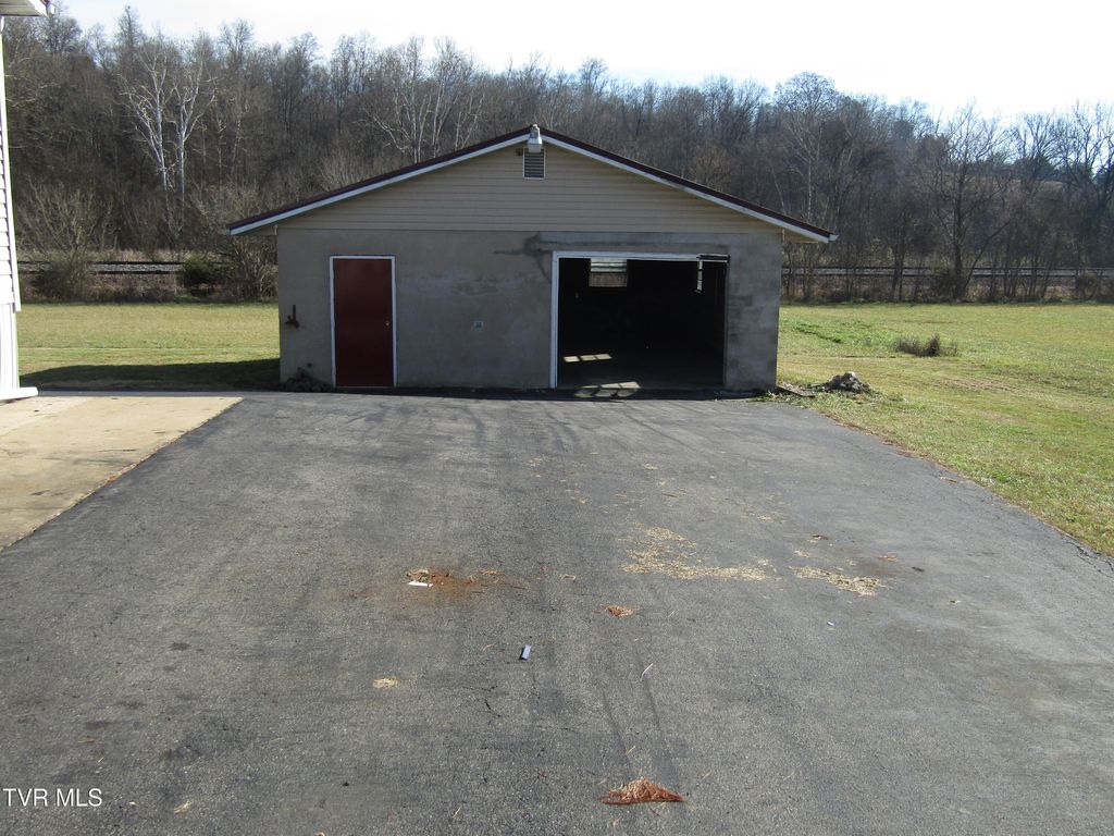 Photo of 1000 Hwy 66, Bulls Gap, TN 37711 (MLS # 9989902)