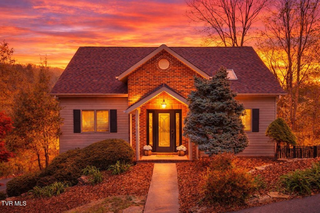 Photo of 170 Aston Court, Kingsport, TN 37660 (MLS # 9994013)