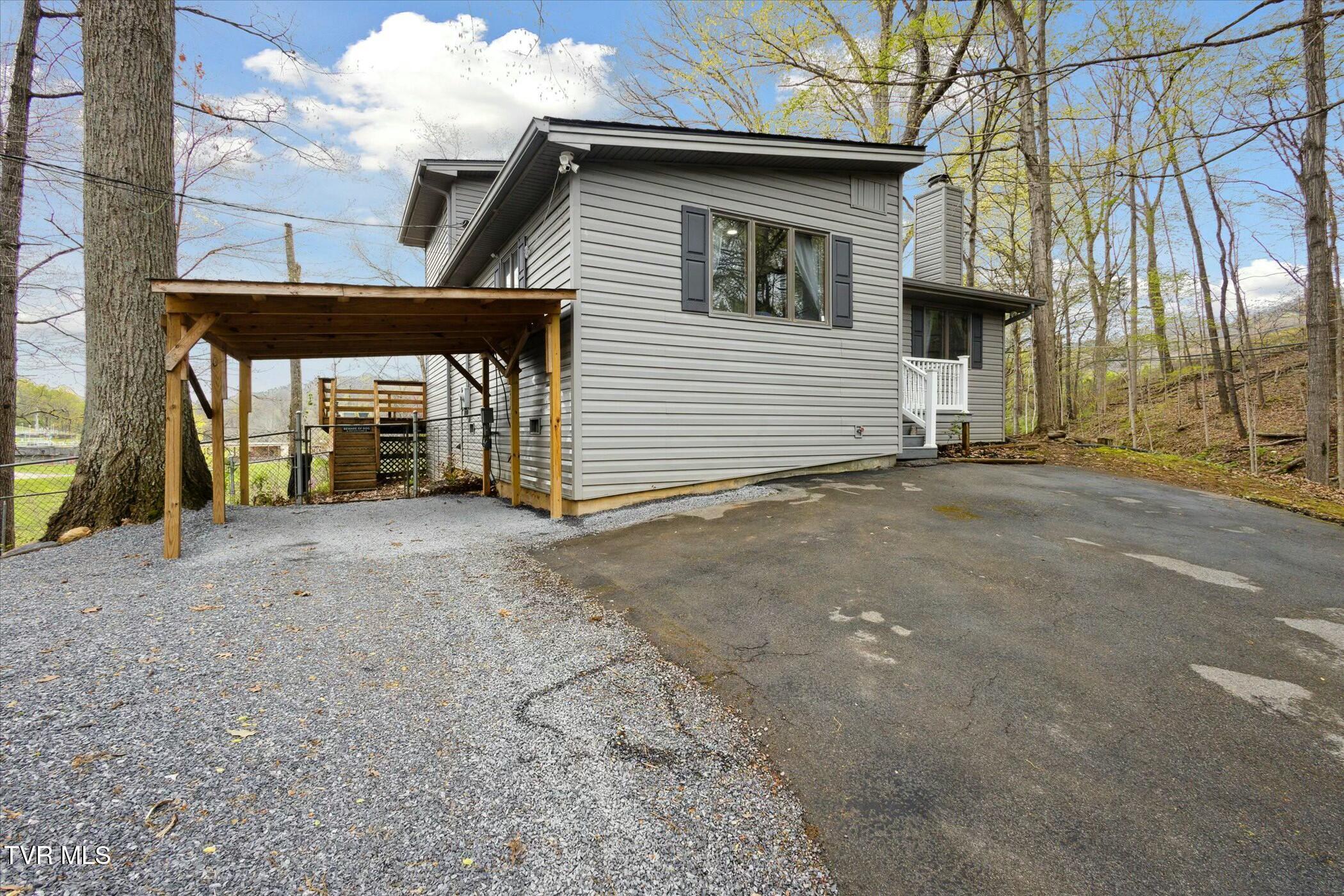 265 Holston Drive Lane, Weber City, Virginia image 2