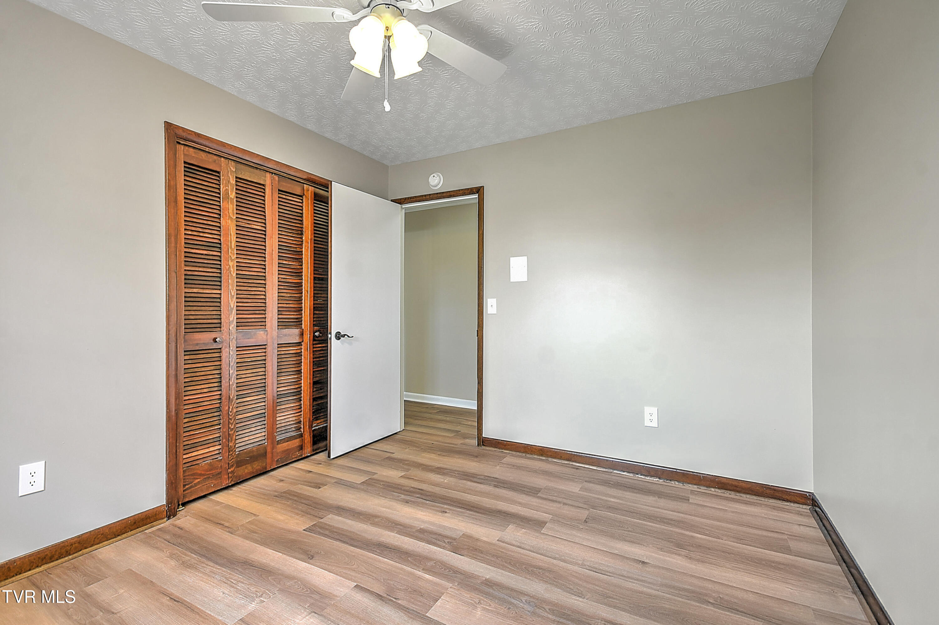 4828 Lake Park Court, Kingsport, Tennessee image 28