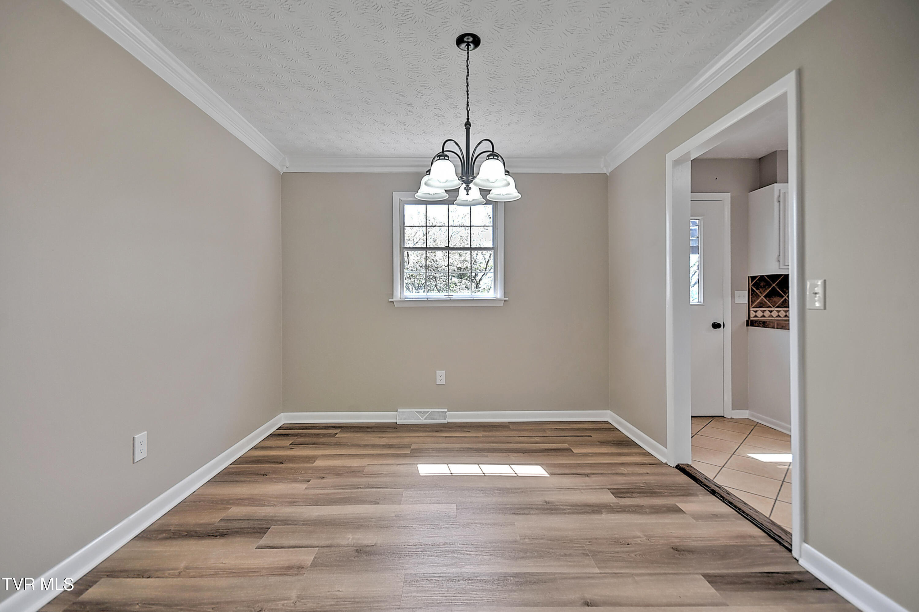 4828 Lake Park Court, Kingsport, Tennessee image 10