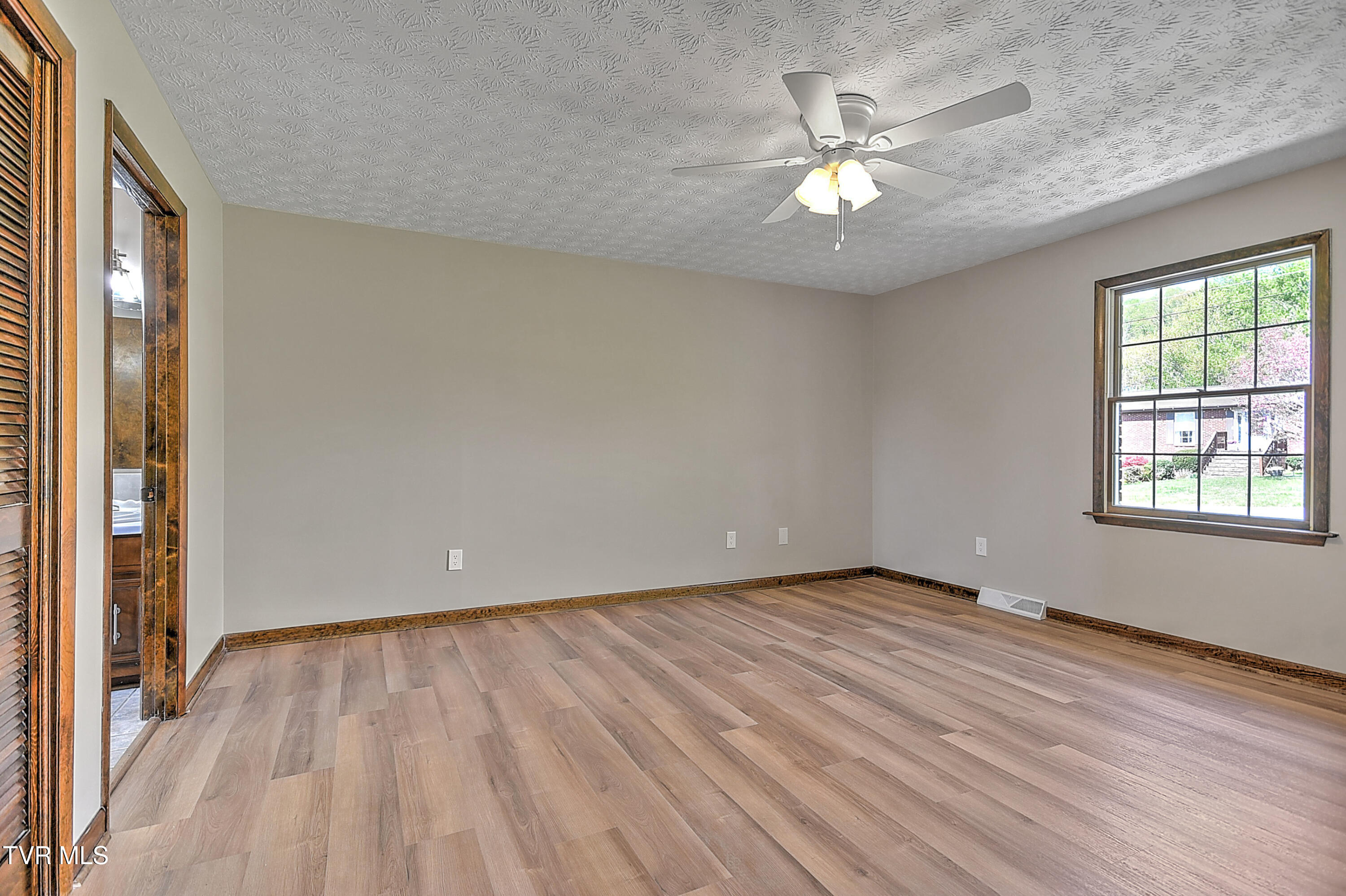 4828 Lake Park Court, Kingsport, Tennessee image 31