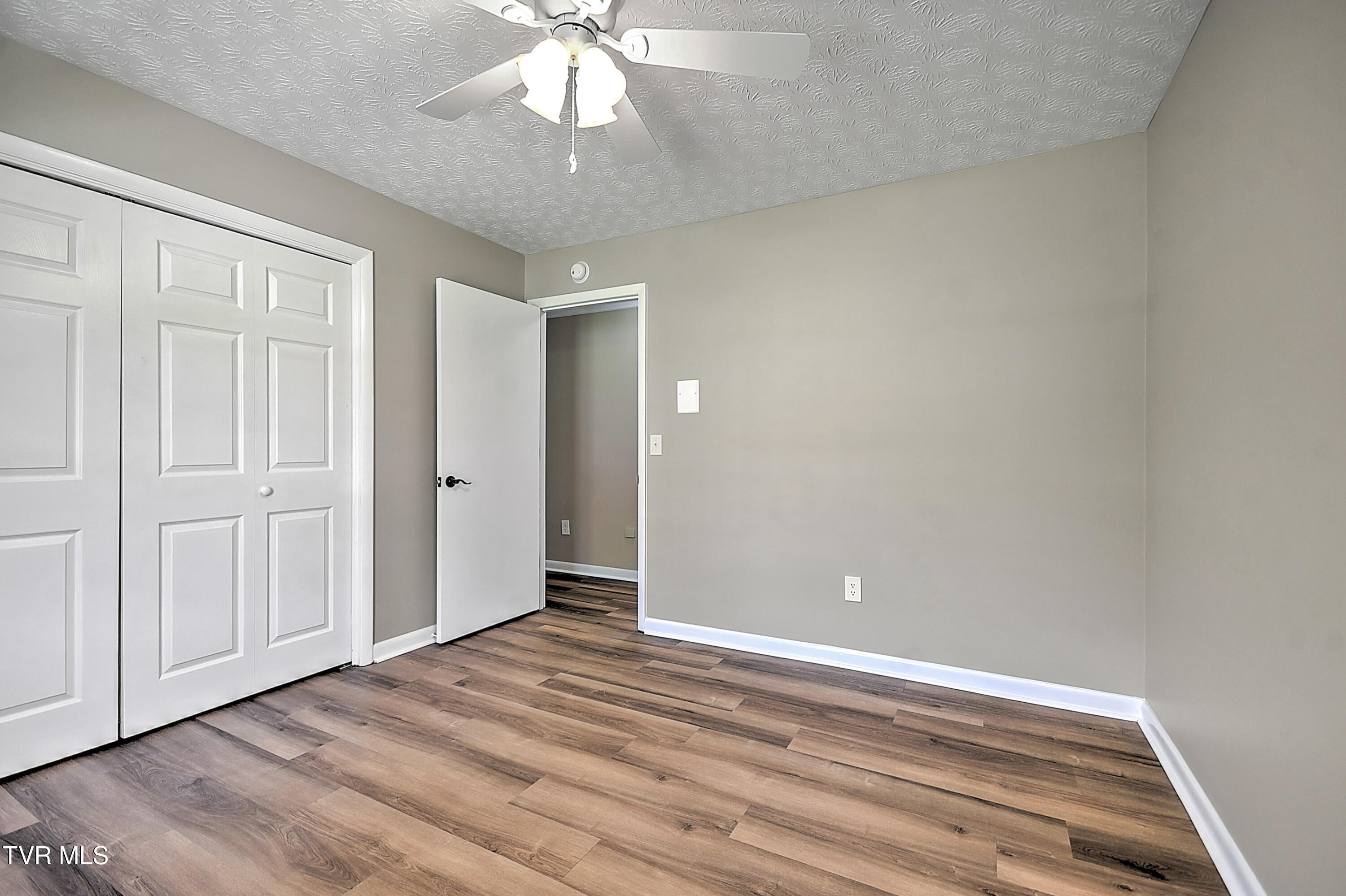4828 Lake Park Court, Kingsport, Tennessee image 25