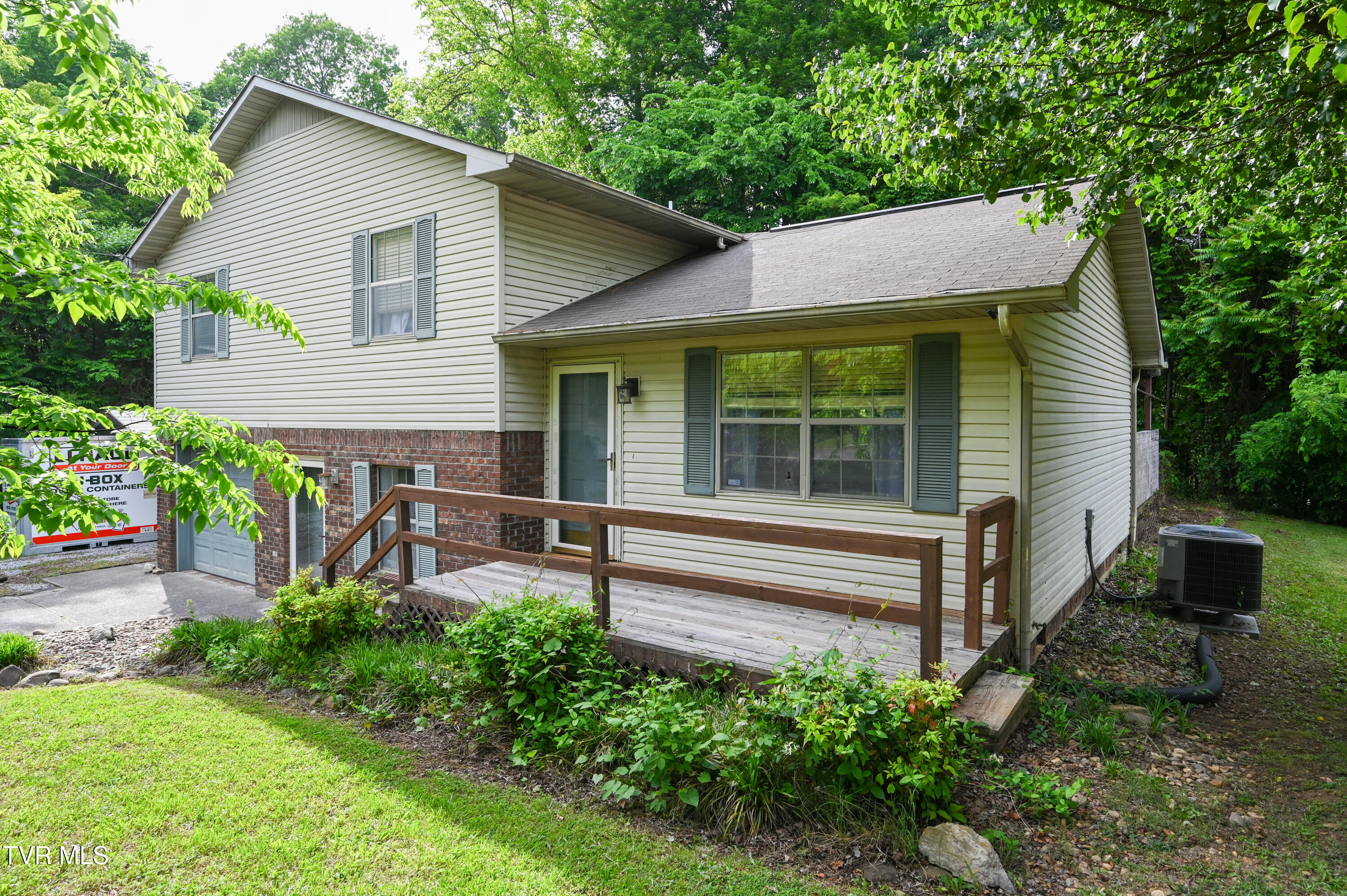 1401 Colony Circle, Morristown, Tennessee image 1