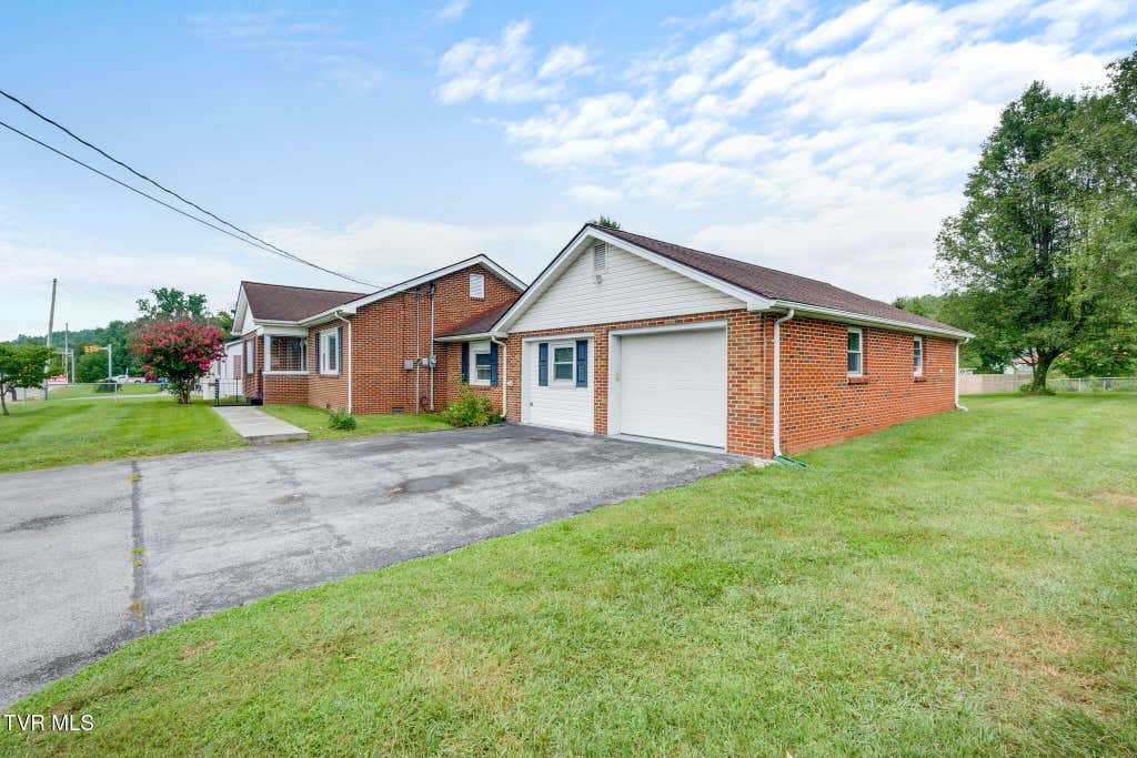 Photo of 2210 G Street, Elizabethton, TN 37643 (MLS # 9999070)
