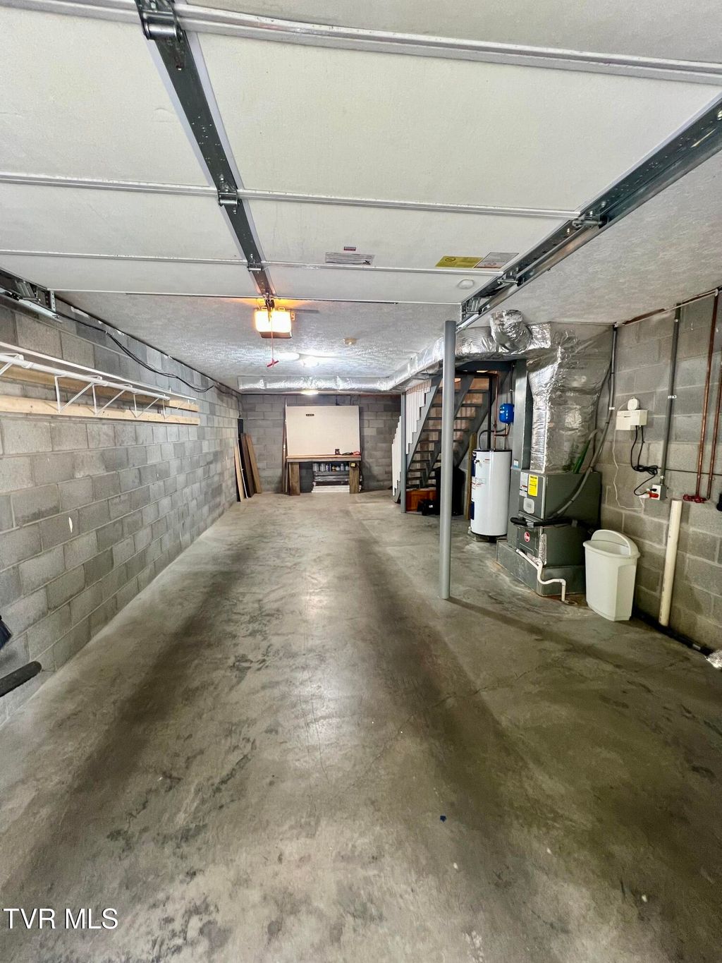 Photo of 660 Beaverview Drive #660, Bristol, VA 24201 (MLS # 9992210)