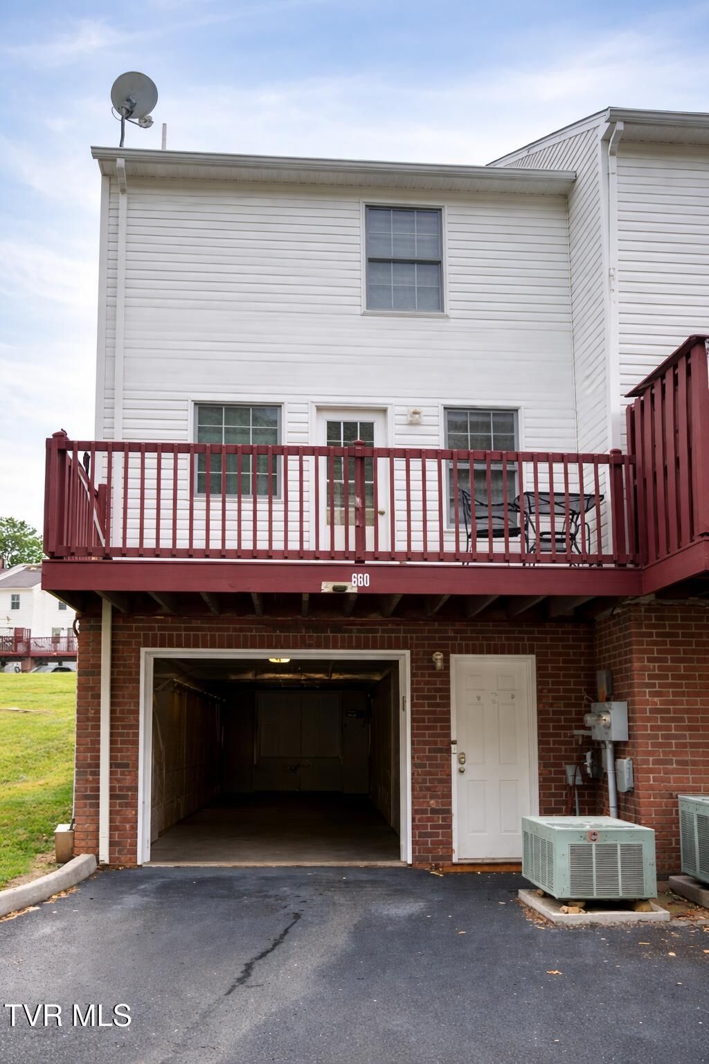 Photo of 660 Beaverview Drive #660, Bristol, VA 24201 (MLS # 9992210)