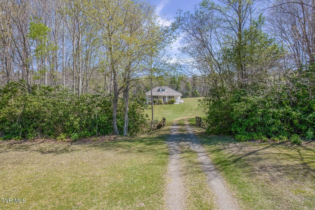 Photo of 1650 Sluder Road, Shady Valley, TN 37688 (MLS # 9994174)