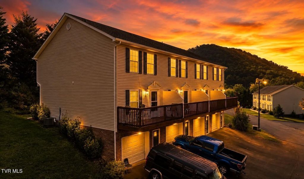 Photo of 112 Winners Circle #F2, Bristol, TN 37620 (MLS # 9992023)