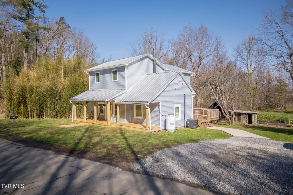 Photo of 815 Water Fork Road, Greeneville, TN 37743 (MLS # 9992364)