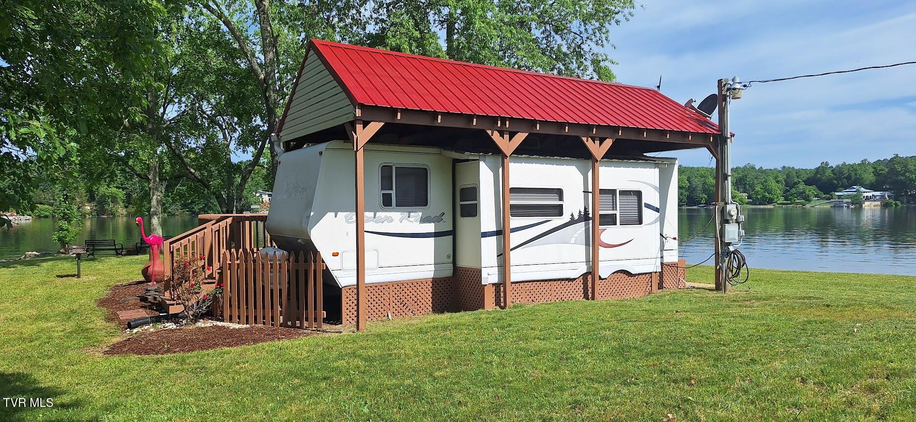 488 Sportsman Dock Road, Piney Flats, Tennessee image 3