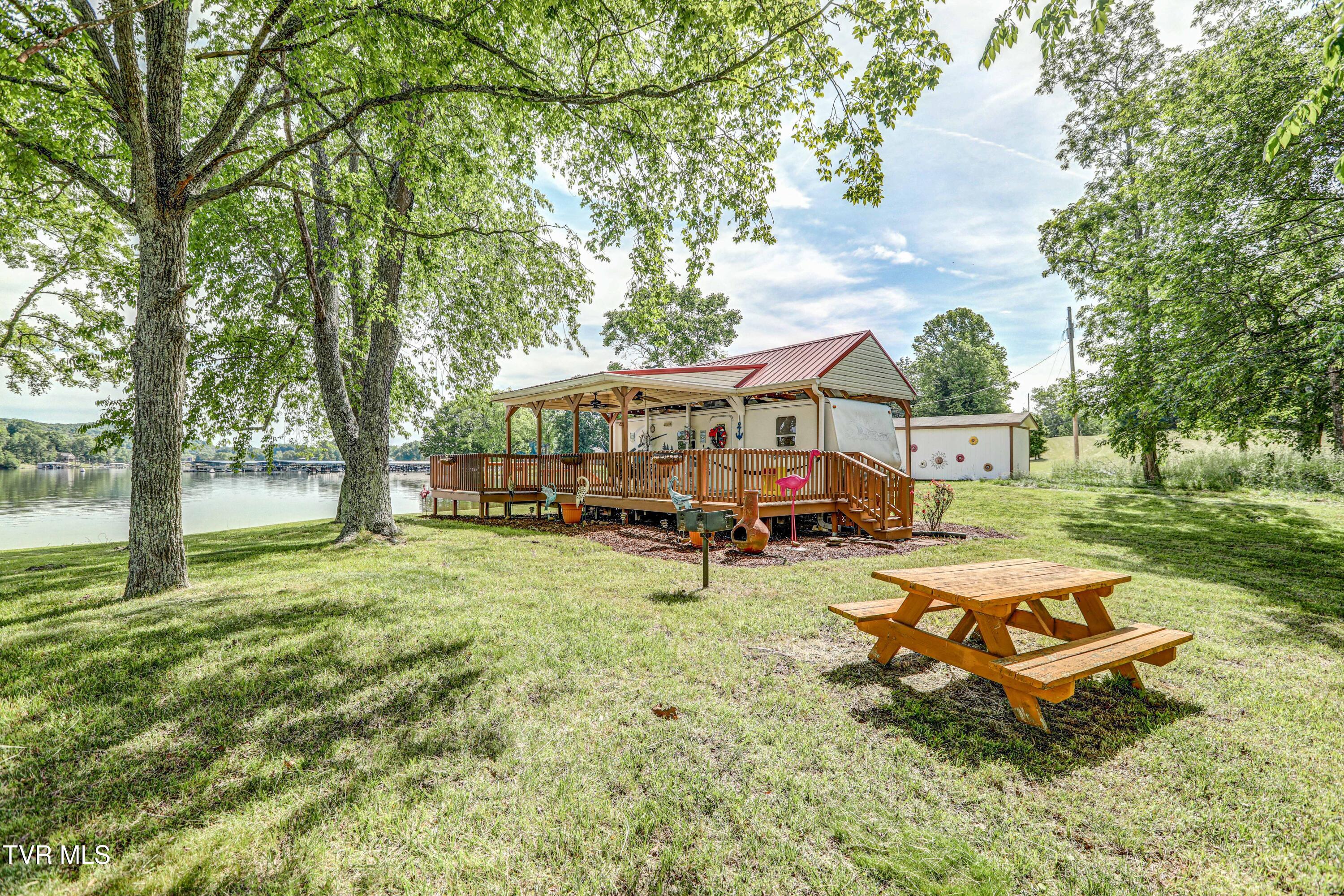 488 Sportsman Dock Road, Piney Flats, Tennessee image 8