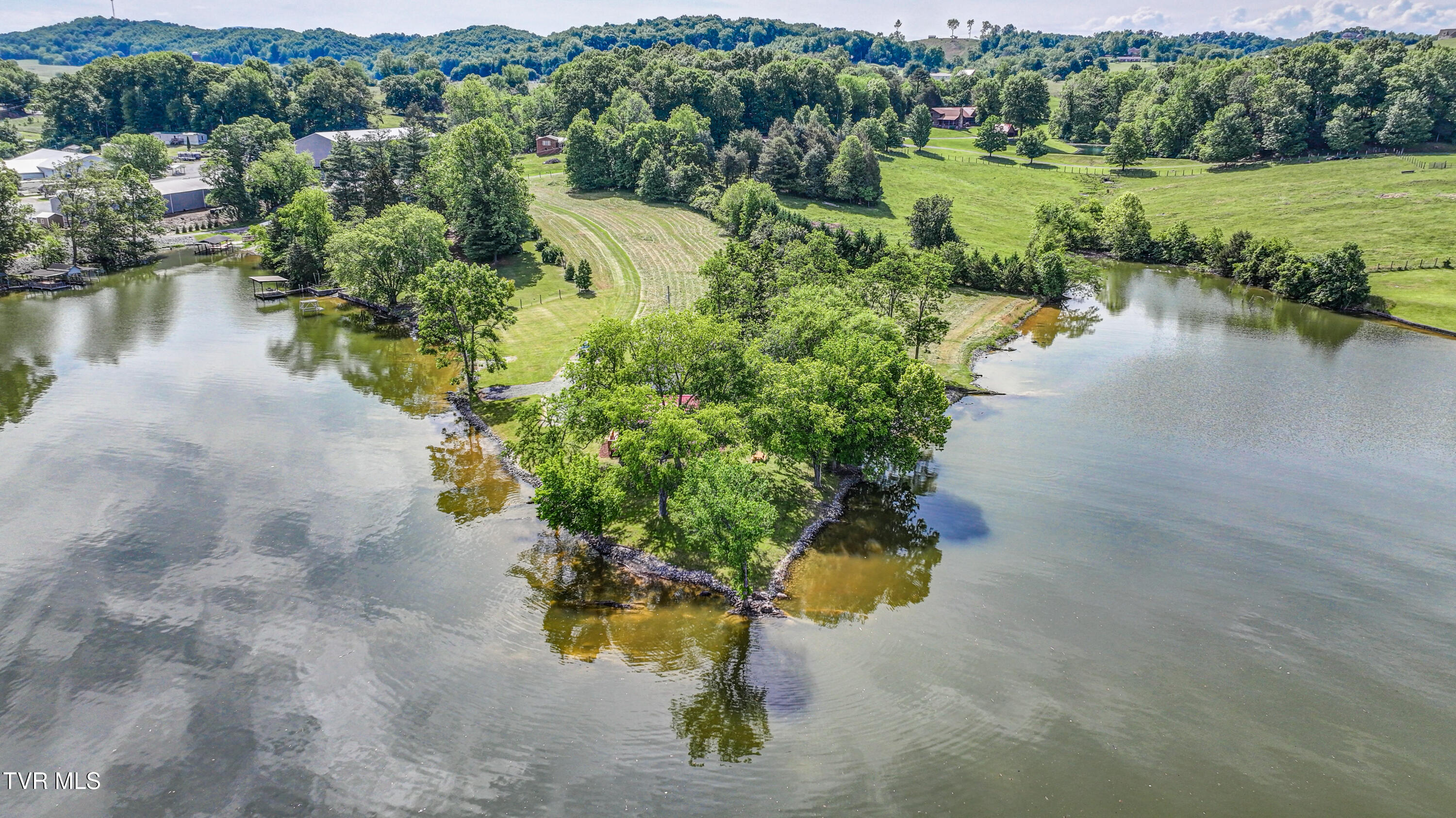488 Sportsman Dock Road, Piney Flats, Tennessee image 1