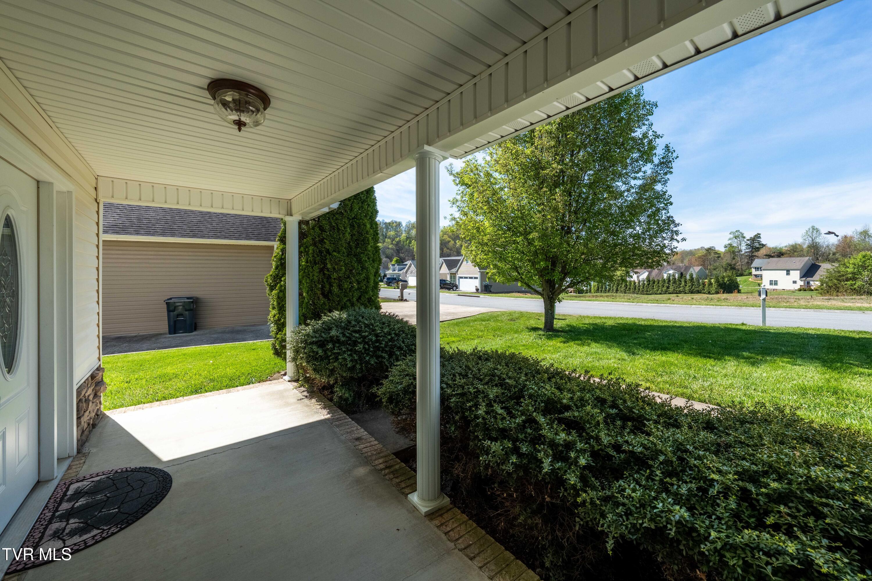 250 Bradford Lane, Bristol, Tennessee image 4