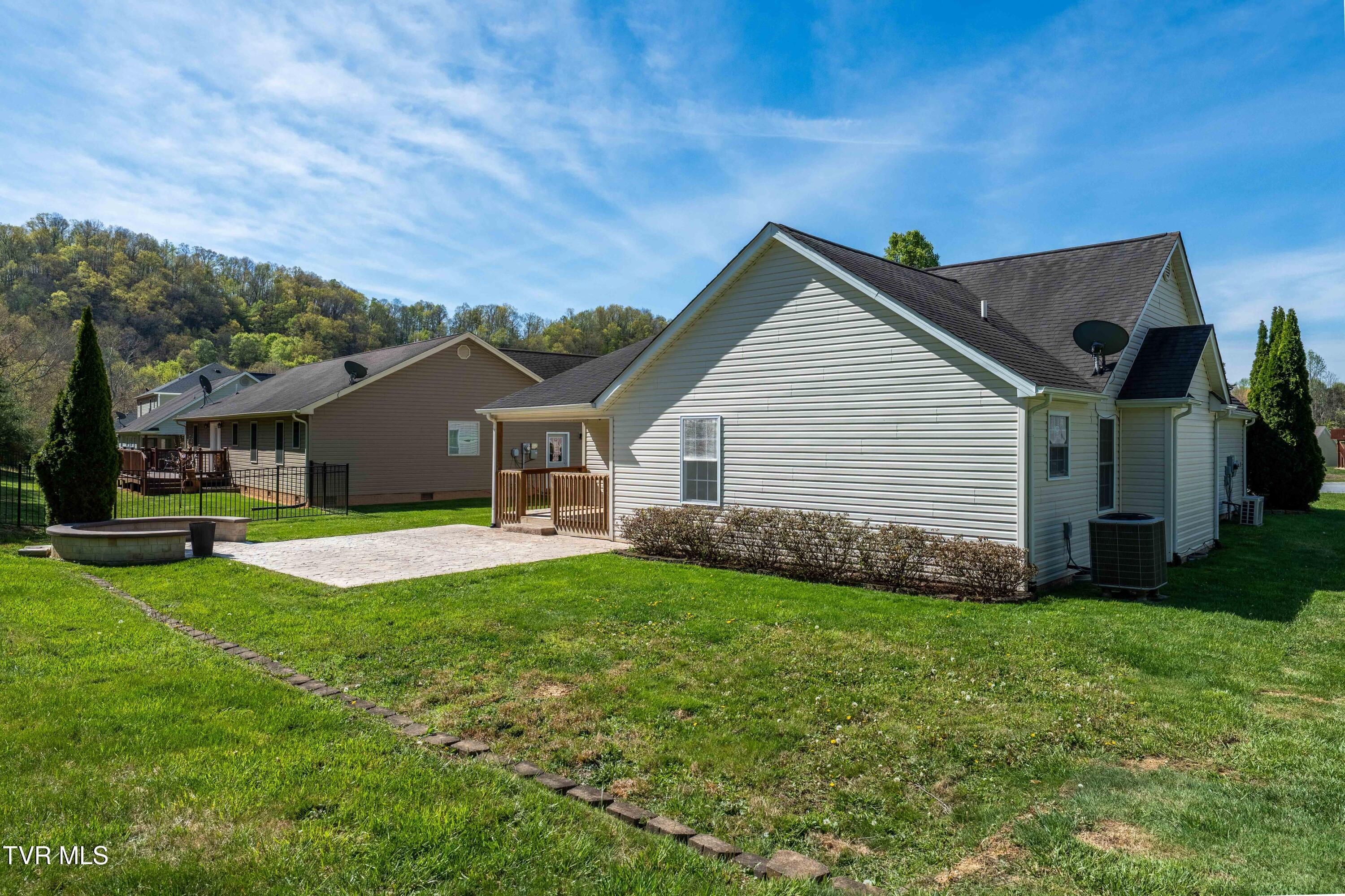 250 Bradford Lane, Bristol, Tennessee image 30