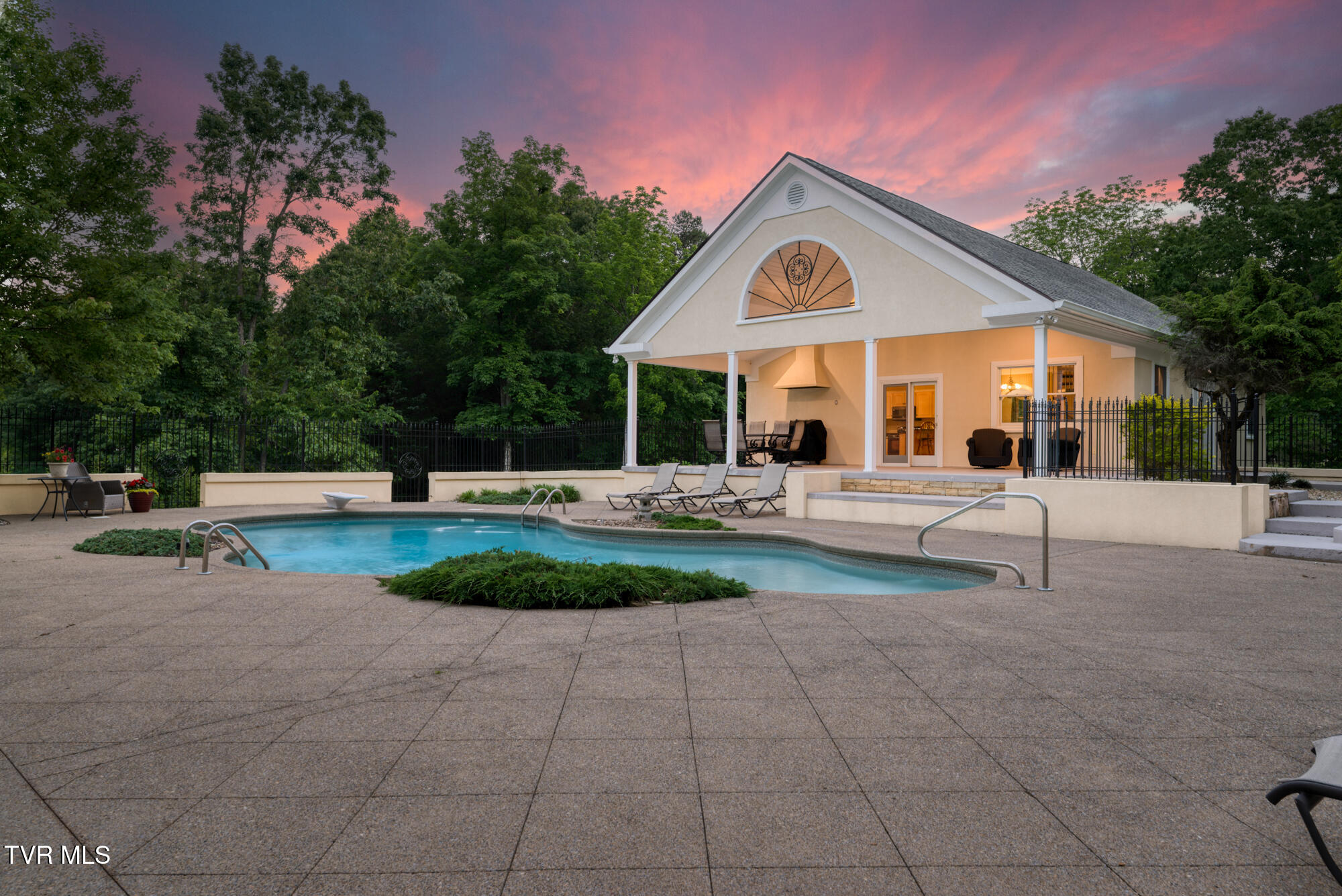 408 Fairway Estates Drive, Blountville, Tennessee image 9
