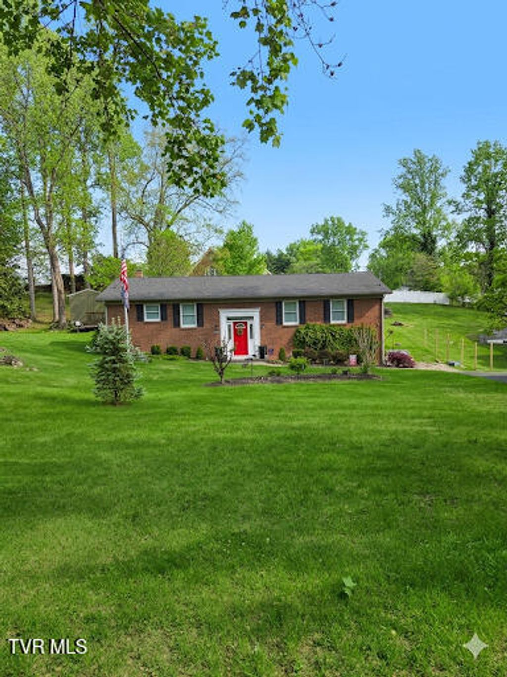 Photo of 617 Vance Drive, Bristol, TN 37620 (MLS # 9994447)