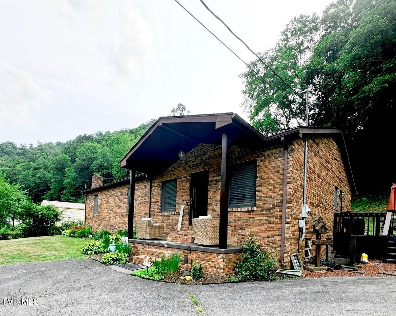 1478 Belchers Fork Road, Grundy, Virginia image 2