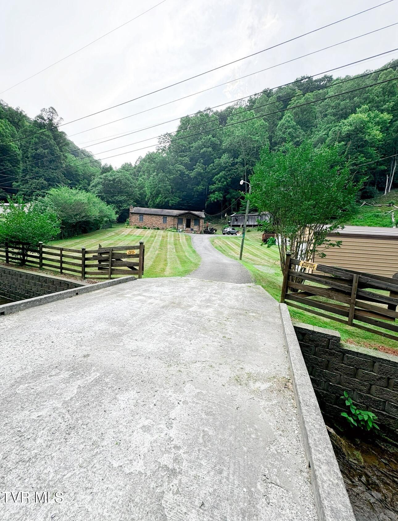 1478 Belchers Fork Road, Grundy, Virginia image 8