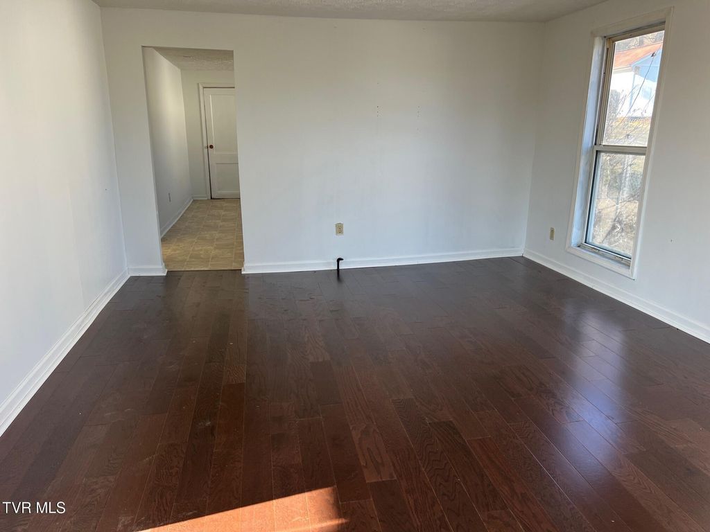 Photo of 309 Watterson Street, Rogersville, TN 37857 (MLS # 9991051)