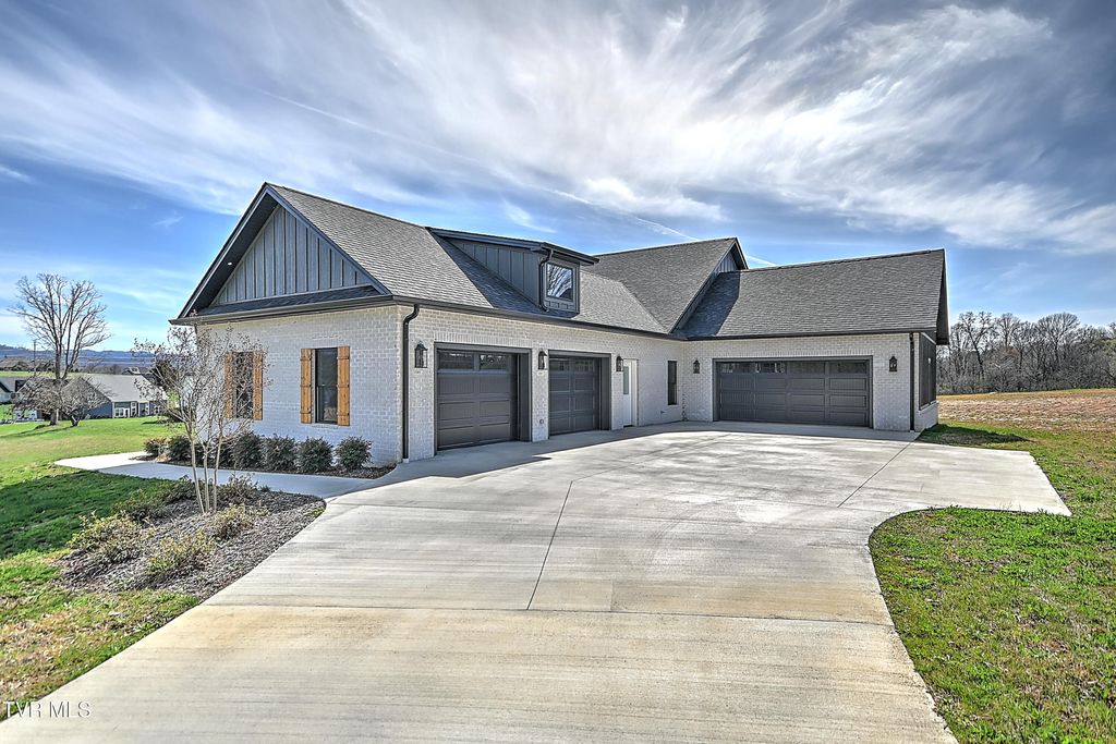 Photo of 294 River Pointe Drive, Greeneville, TN 37743 (MLS # 9992679)