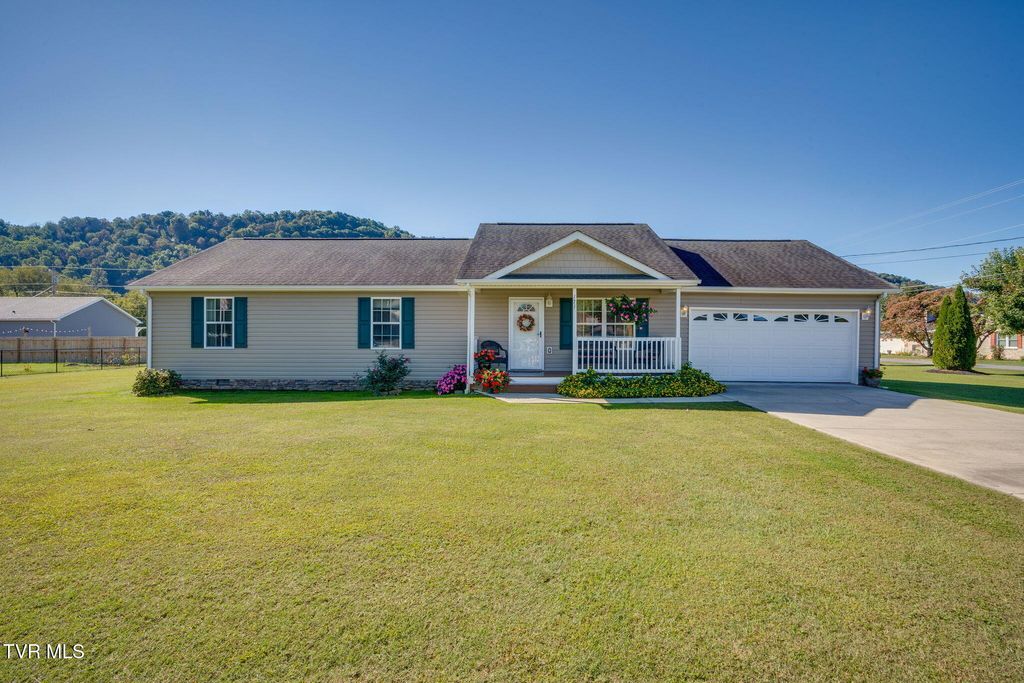 Photo of 171 Echo Drive, Elizabethton, TN 37643 (MLS # 9989881)