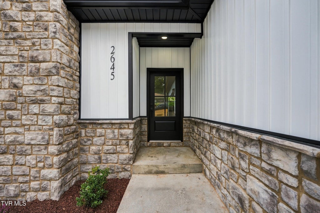Photo of 2645 Suffolk Street, Kingsport, TN 37660 (MLS # 10000800)