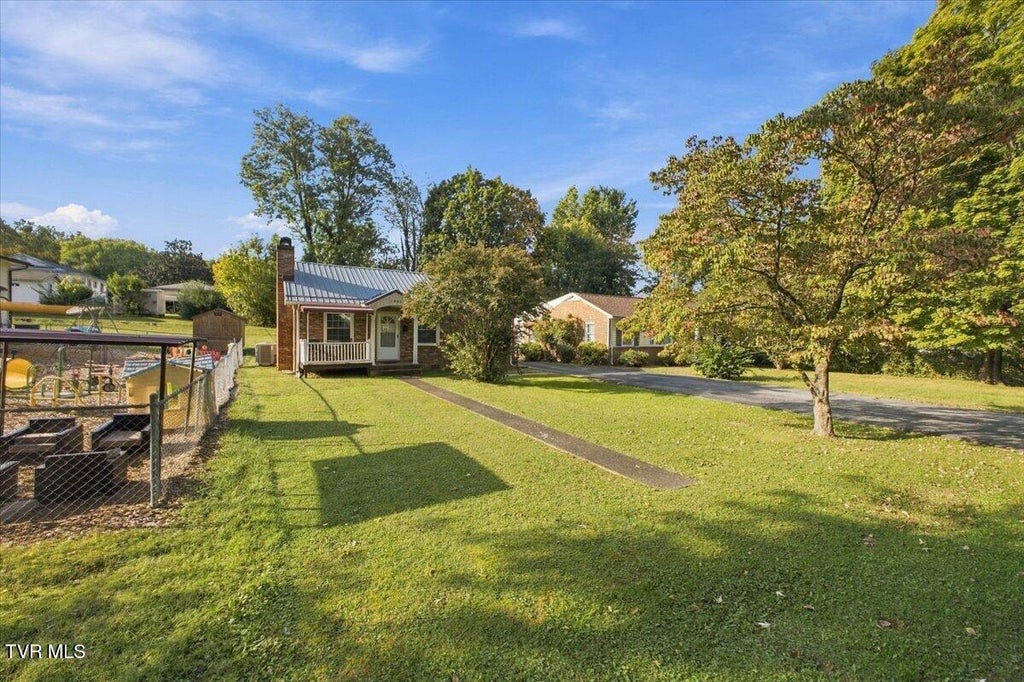 Photo of 1205 Chilhowie Avenue, Johnson City, TN 37601 (MLS # 10001738)