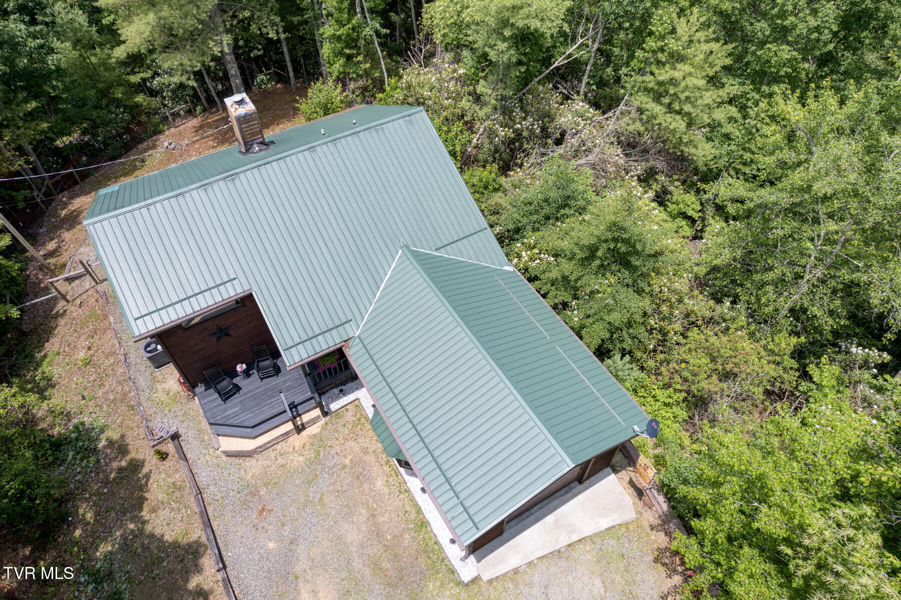 140 Apache Trail, Mountain City, Tennessee image 10