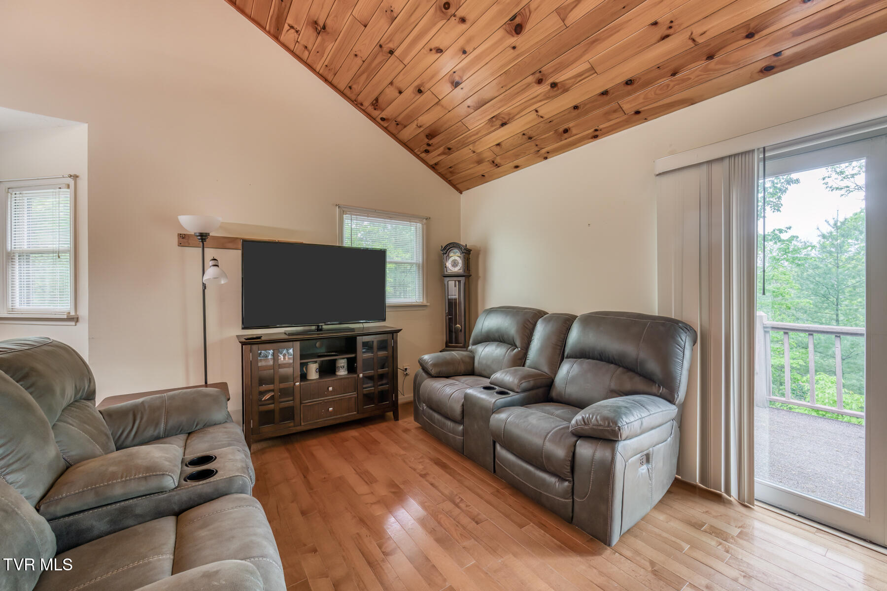 140 Apache Trail, Mountain City, Tennessee image 17