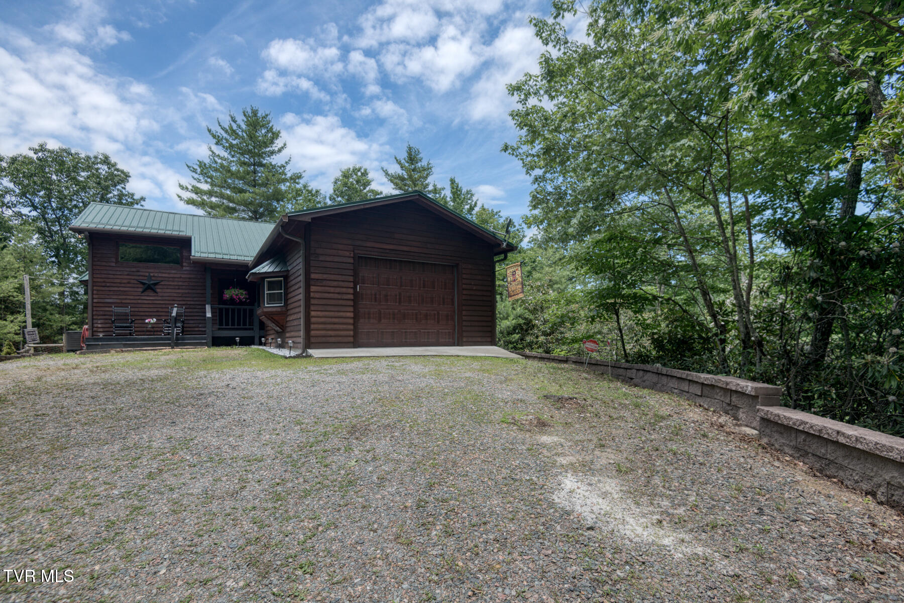 140 Apache Trail, Mountain City, Tennessee image 9