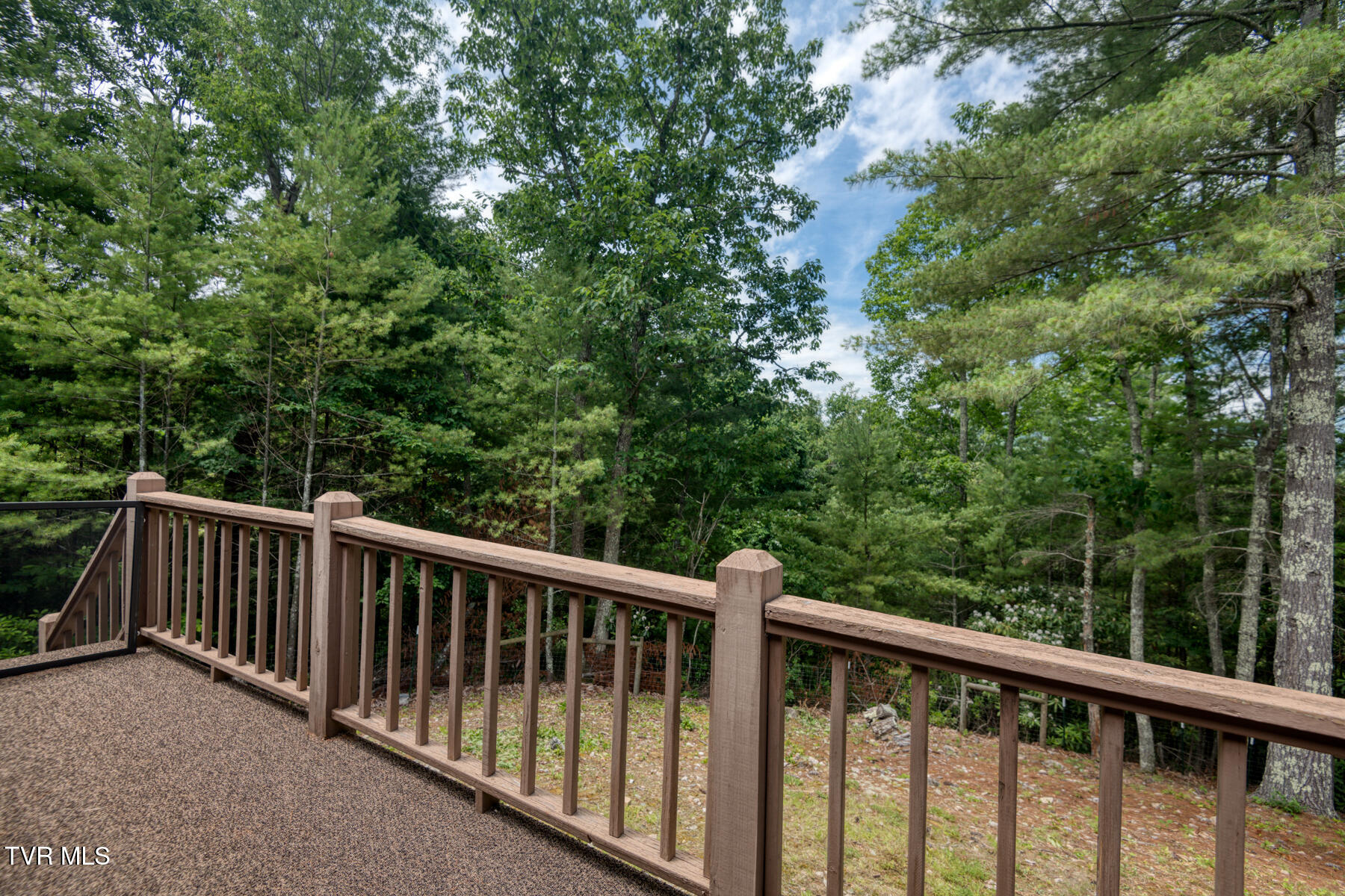 140 Apache Trail, Mountain City, Tennessee image 7