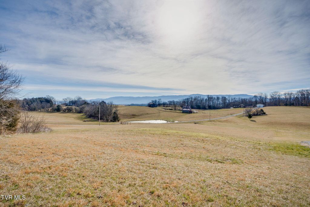 Photo of 23 Sunnyside Loop, Greeneville, TN 37743 (MLS # 9991349)