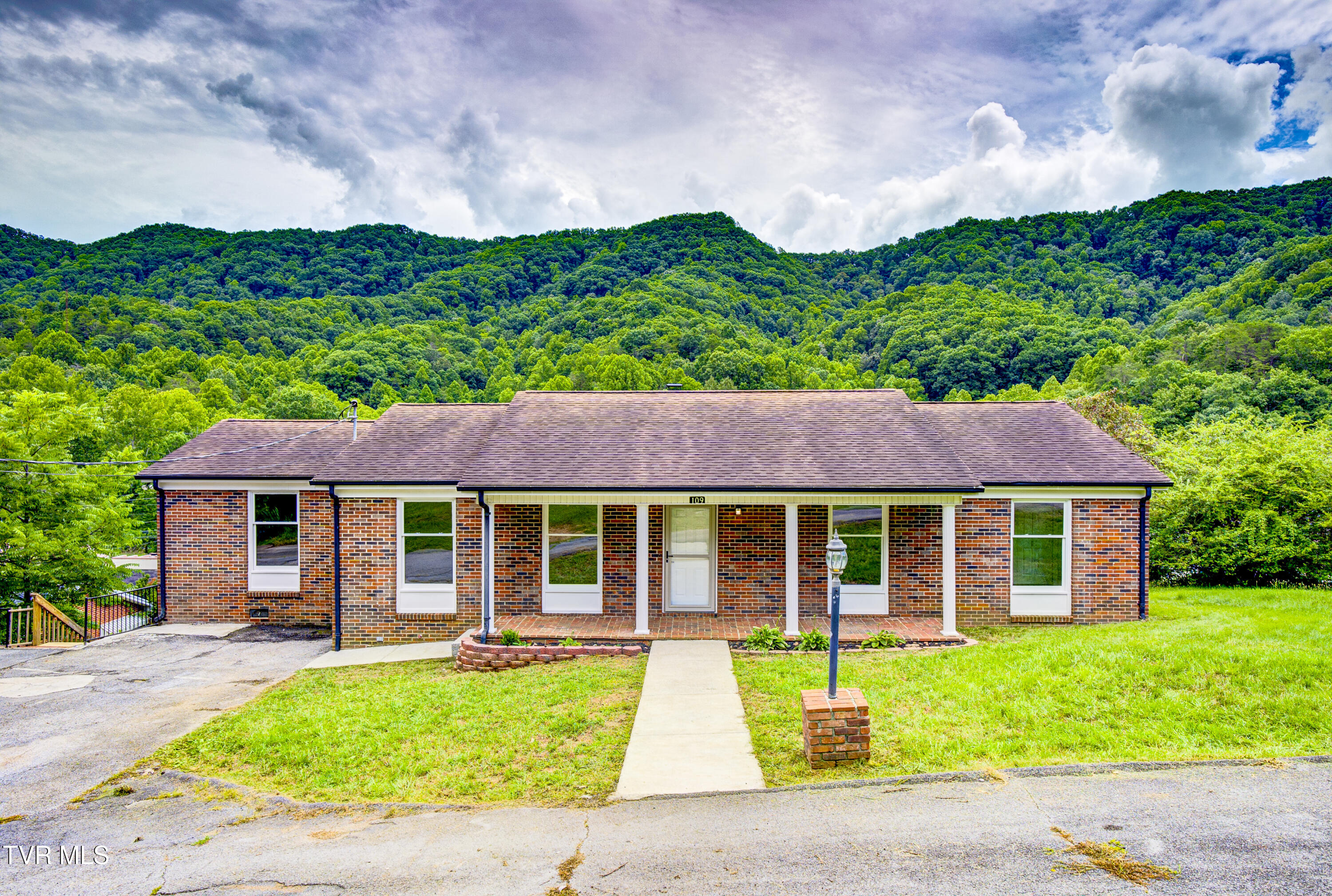 Photo 1 of 61 — 109 Benton Drive, Gate City, VA 24251