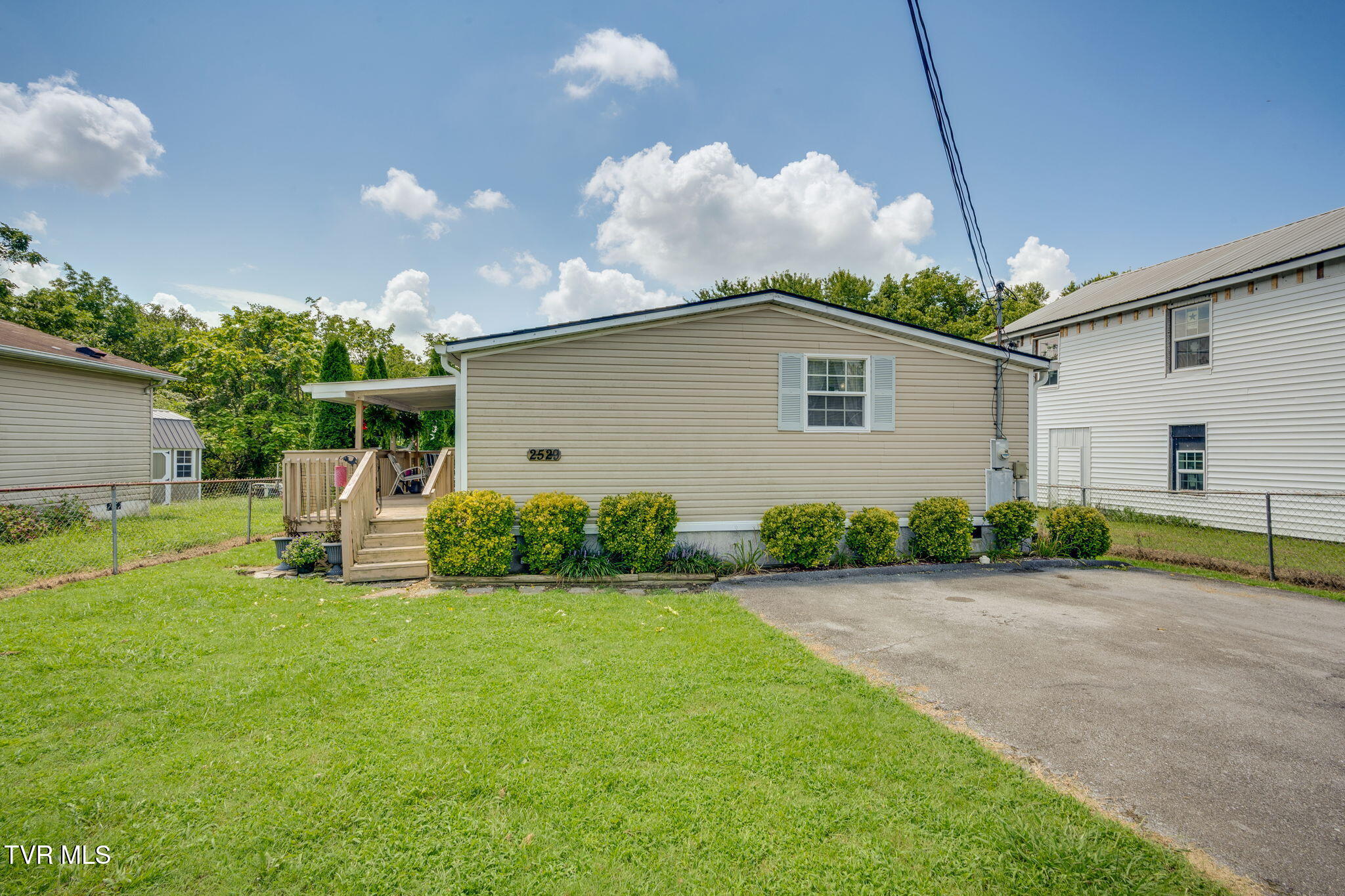2529 Overlook Road