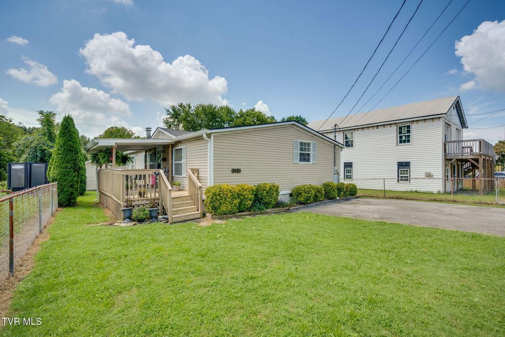 Photo of 2529 Overlook Road, Kingsport, TN 37664 (MLS # 9994923)
