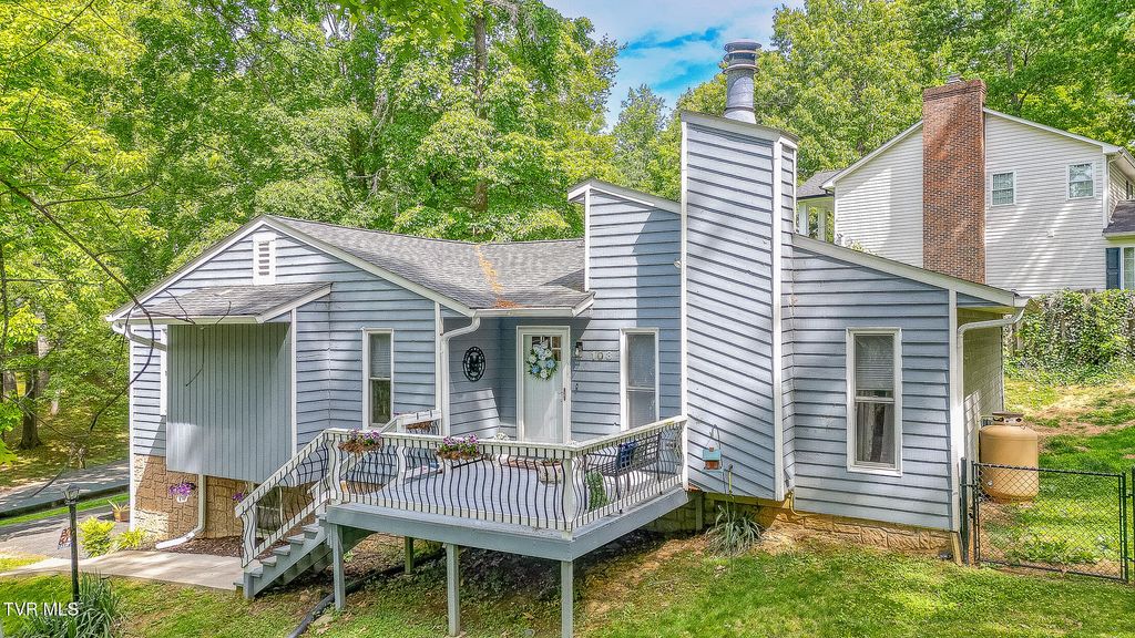 Photo of 103 Silkwood Court, Johnson City, TN 37615 (MLS # 9995528)