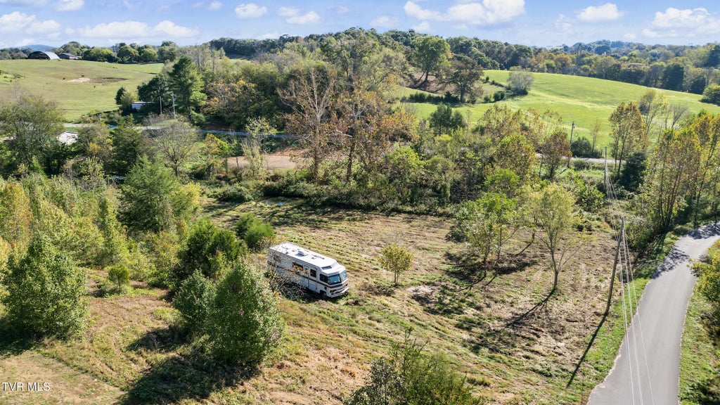 Photo of 1985 Snake Hollow Road, Greeneville, TN 37743 (MLS # 10002388)