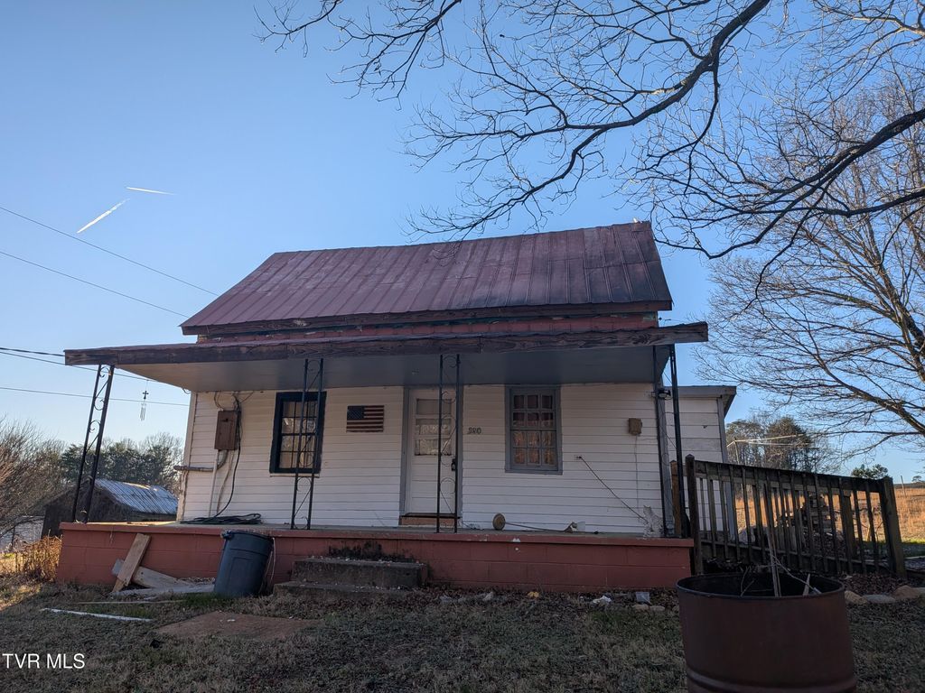 Photo of 580 Cartwheel Road, Greeneville, TN 37743 (MLS # 9990218)