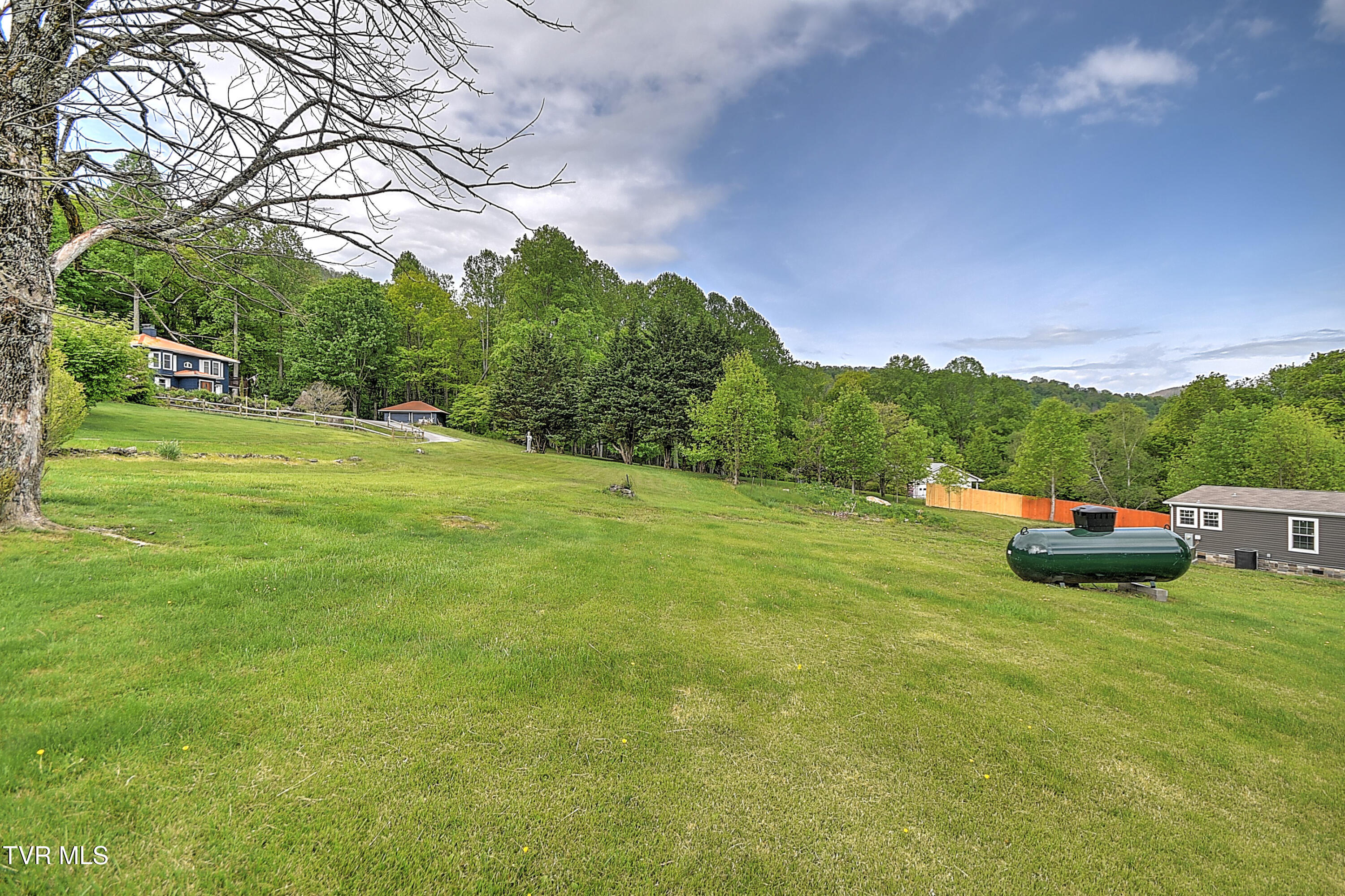 602 Heaton Creek Road