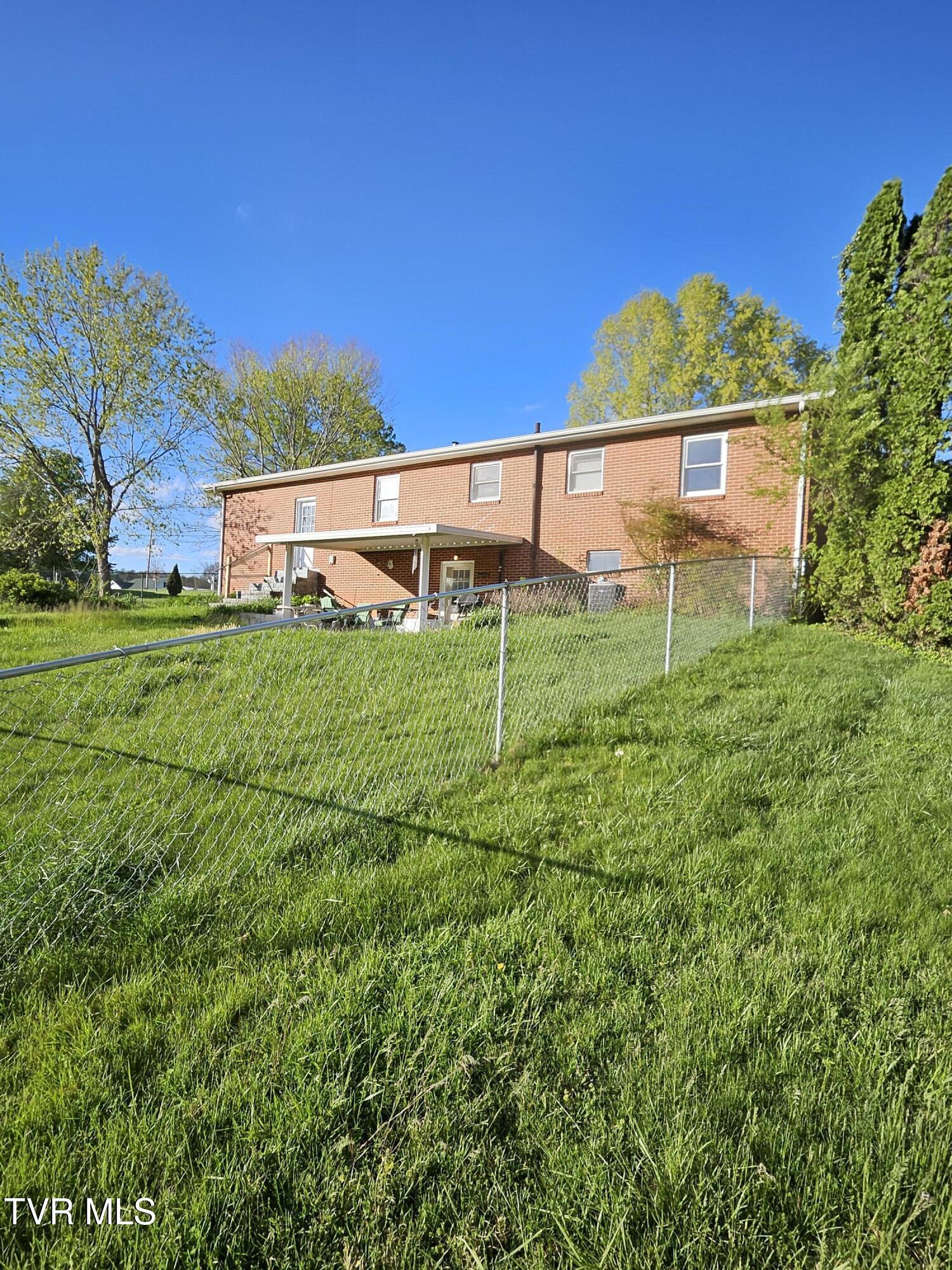 345 4th Avenue Avenue, Watauga, Tennessee image 4