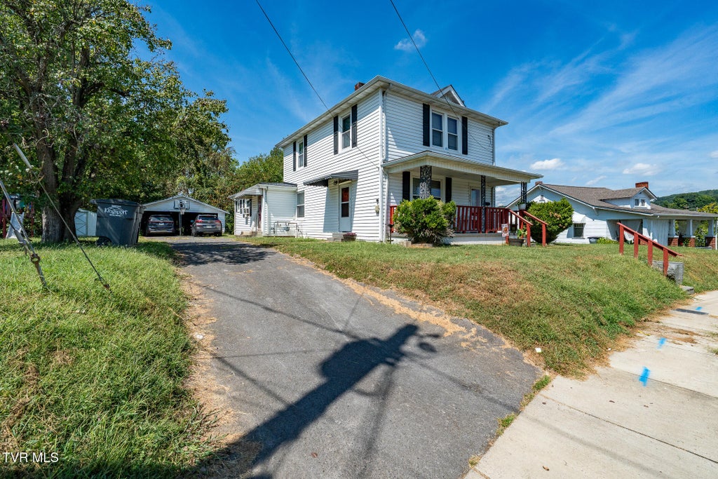 Photo of 629 Branch Street, Kingsport, TN 37660 (MLS # 10000785)