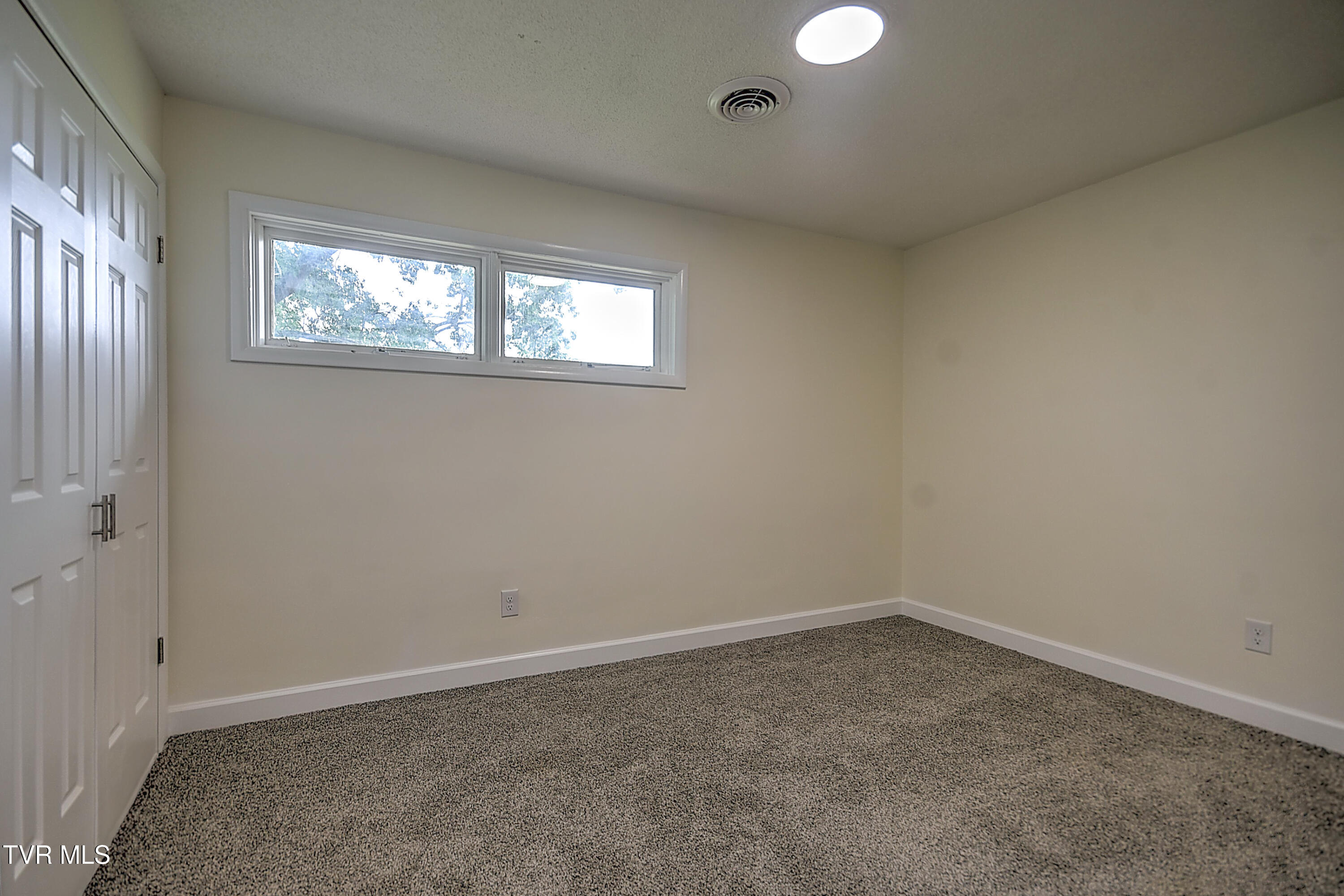 310 Knob Hill Drive, Bristol, Tennessee image 33