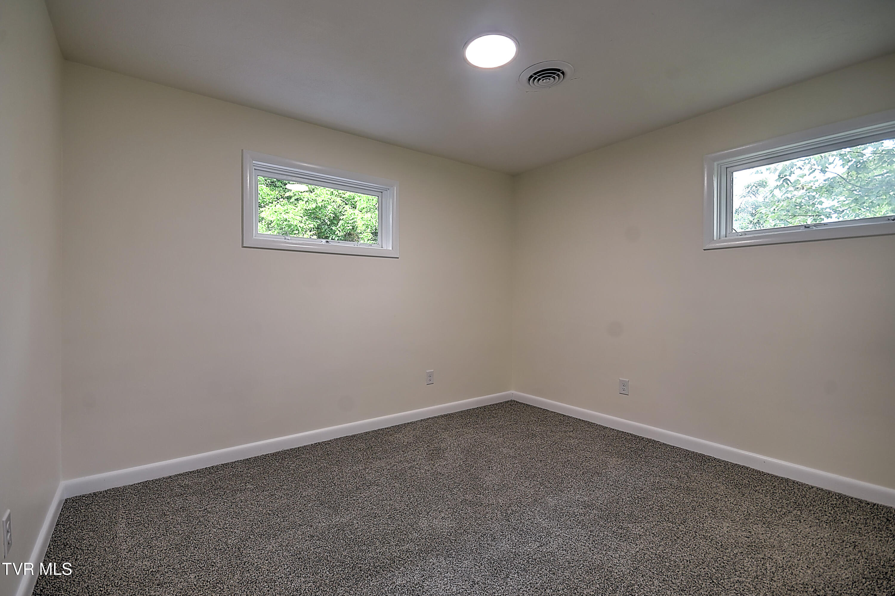 310 Knob Hill Drive, Bristol, Tennessee image 41