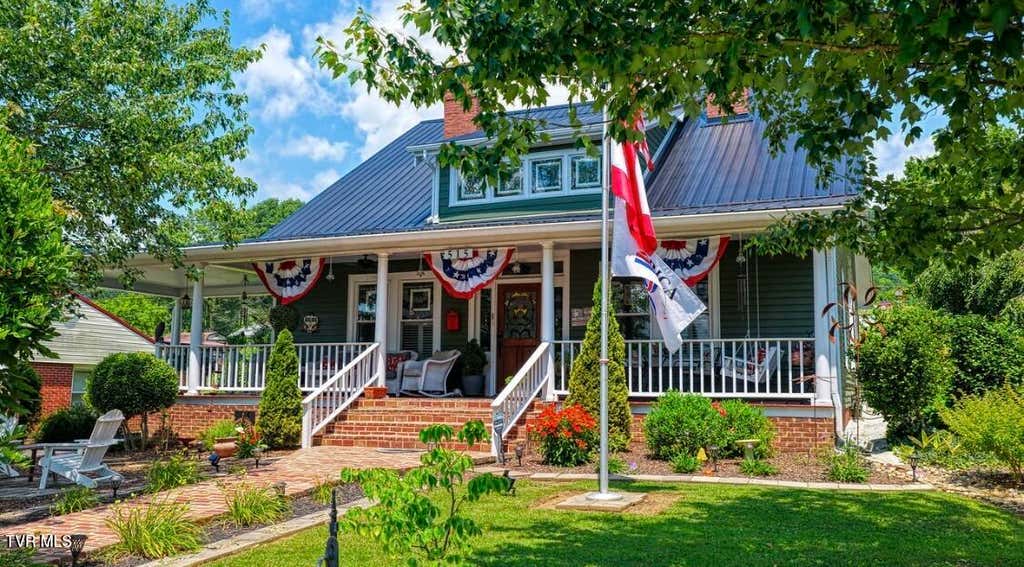 Photo of 515 Main Street, Rogersville, TN 37857 (MLS # 9997496)